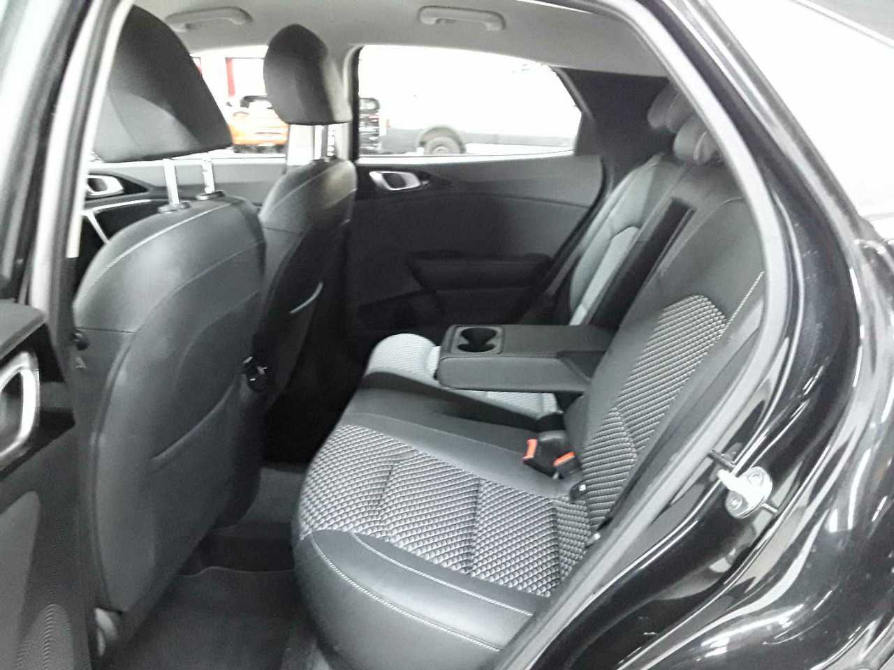 Kia XCeed 1.6 CRDi Eco-Dynamics+(48V Mild-Hybrid) DCT7 SPIRIT 13
