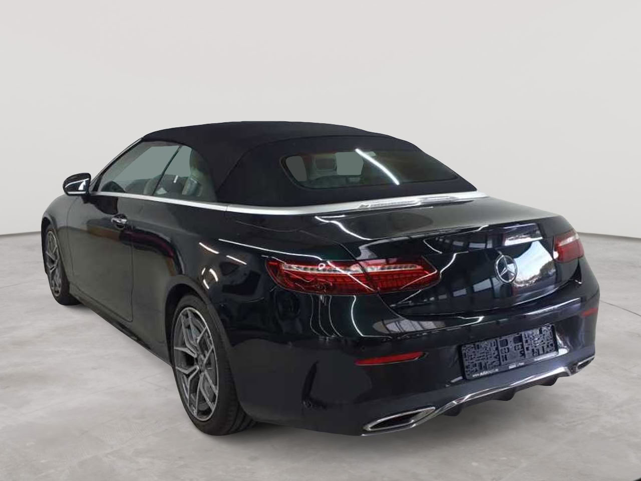 Mercedes-Benz E 220 d Cabrio 9G-TRONIC AMG Line 5