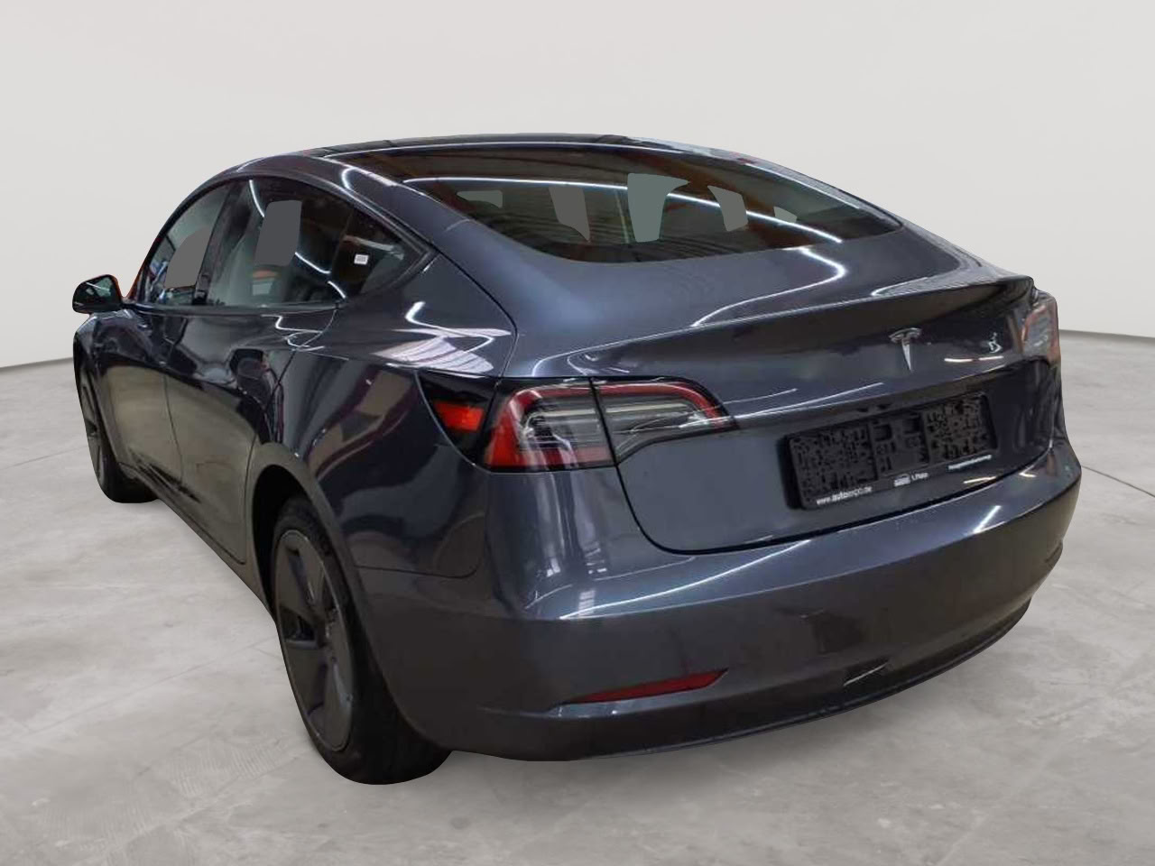 Tesla Model 3 RWD Hinterradantrieb 5
