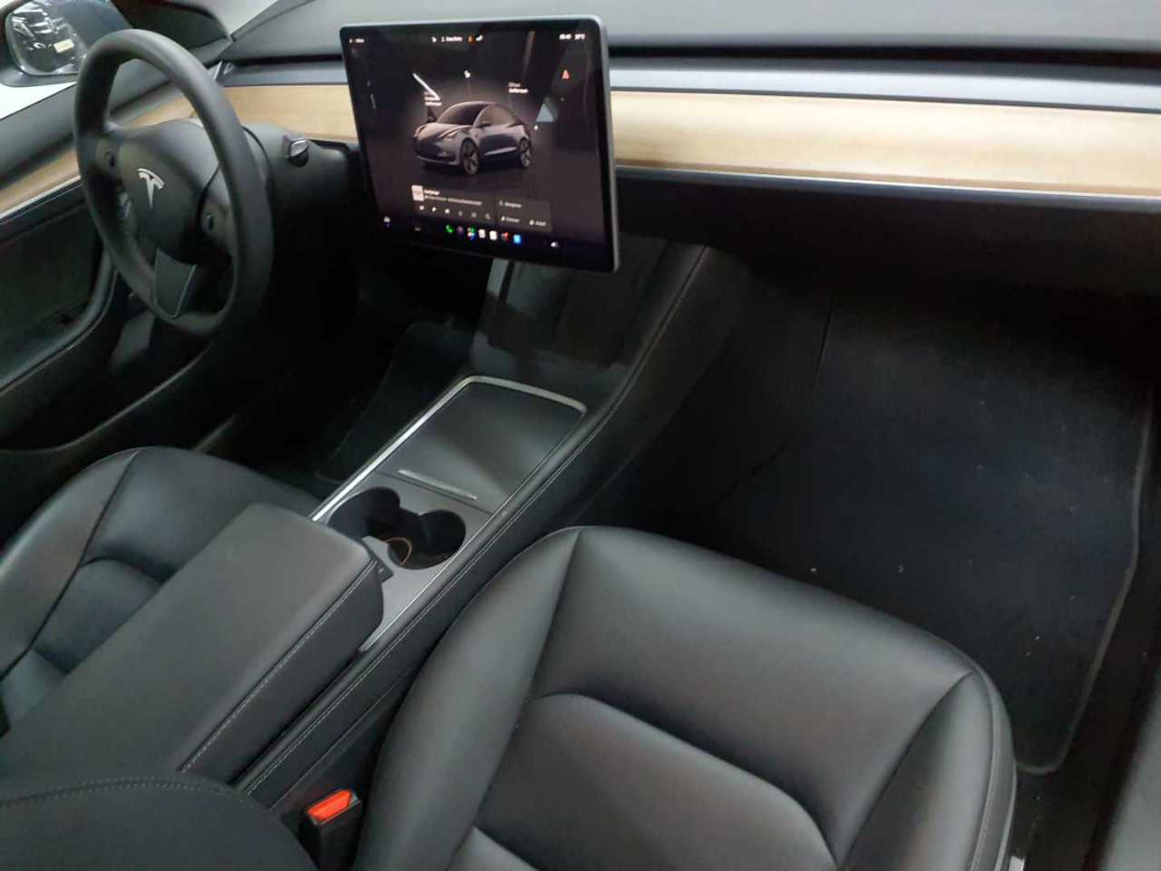 Tesla Model 3 RWD Hinterradantrieb 9