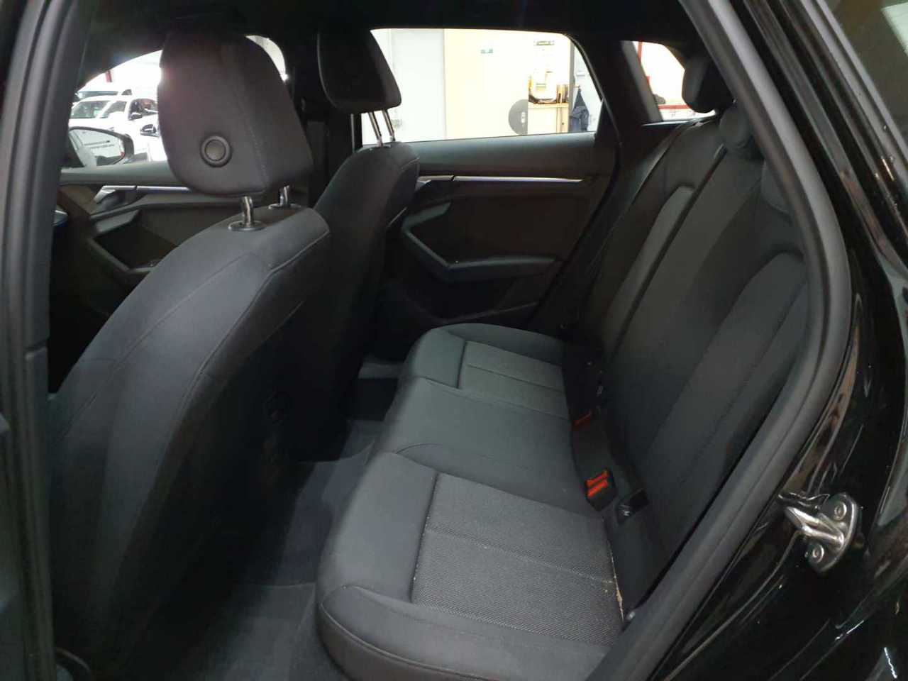 Audi A3 40 TFSIe Sportback S tronic 13