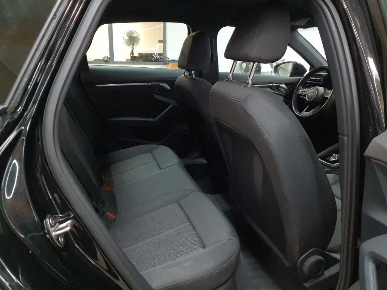 Audi A3 40 TFSIe Sportback S tronic 14