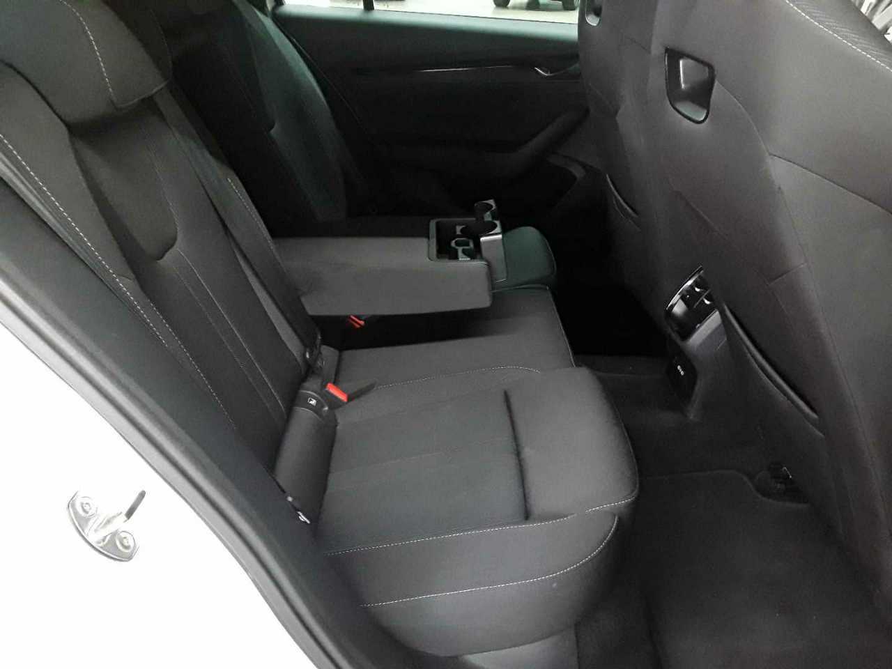 Skoda Octavia Combi 2.0 TDI DSG Sportline 14