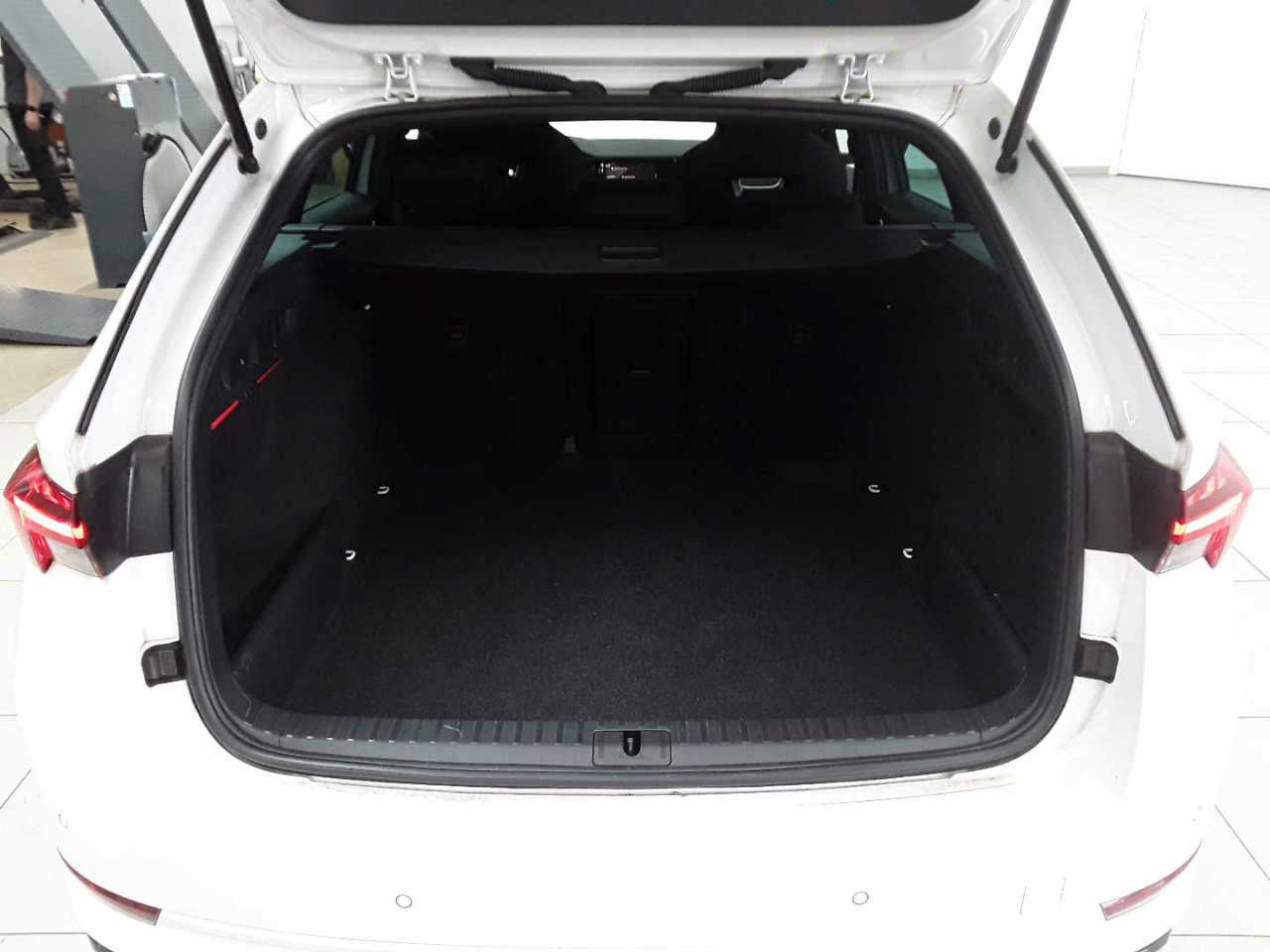 Skoda Octavia Combi 2.0 TDI DSG Sportline 15