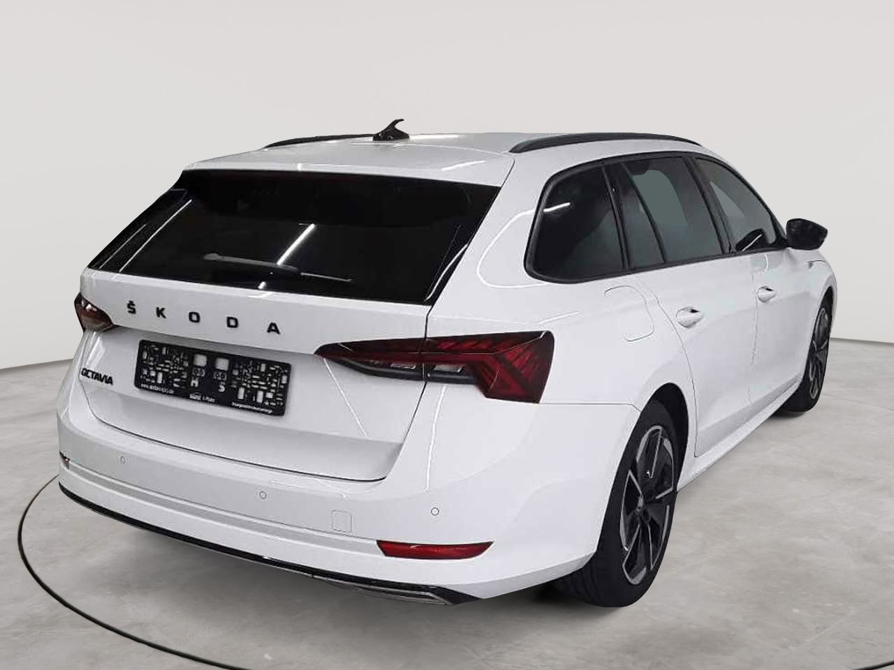 Skoda Octavia Combi 2.0 TDI DSG Sportline 4