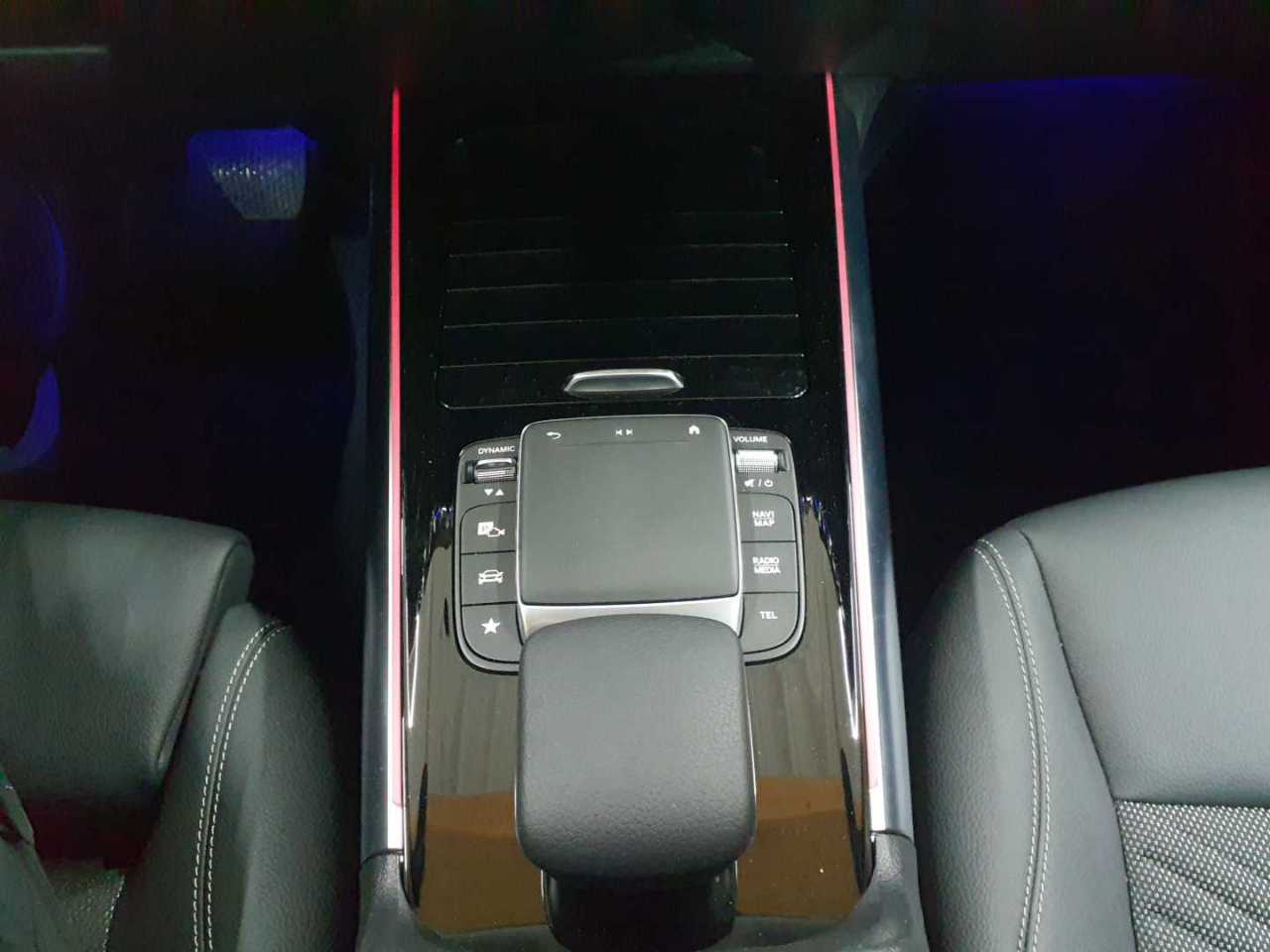 Mercedes-Benz GLA 200 7G-DCT Progressive 10