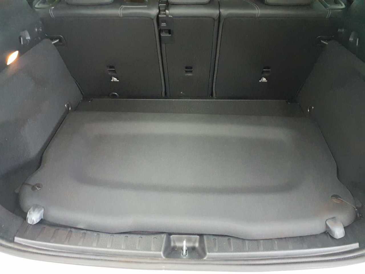 Mercedes-Benz GLA 200 7G-DCT Progressive 15