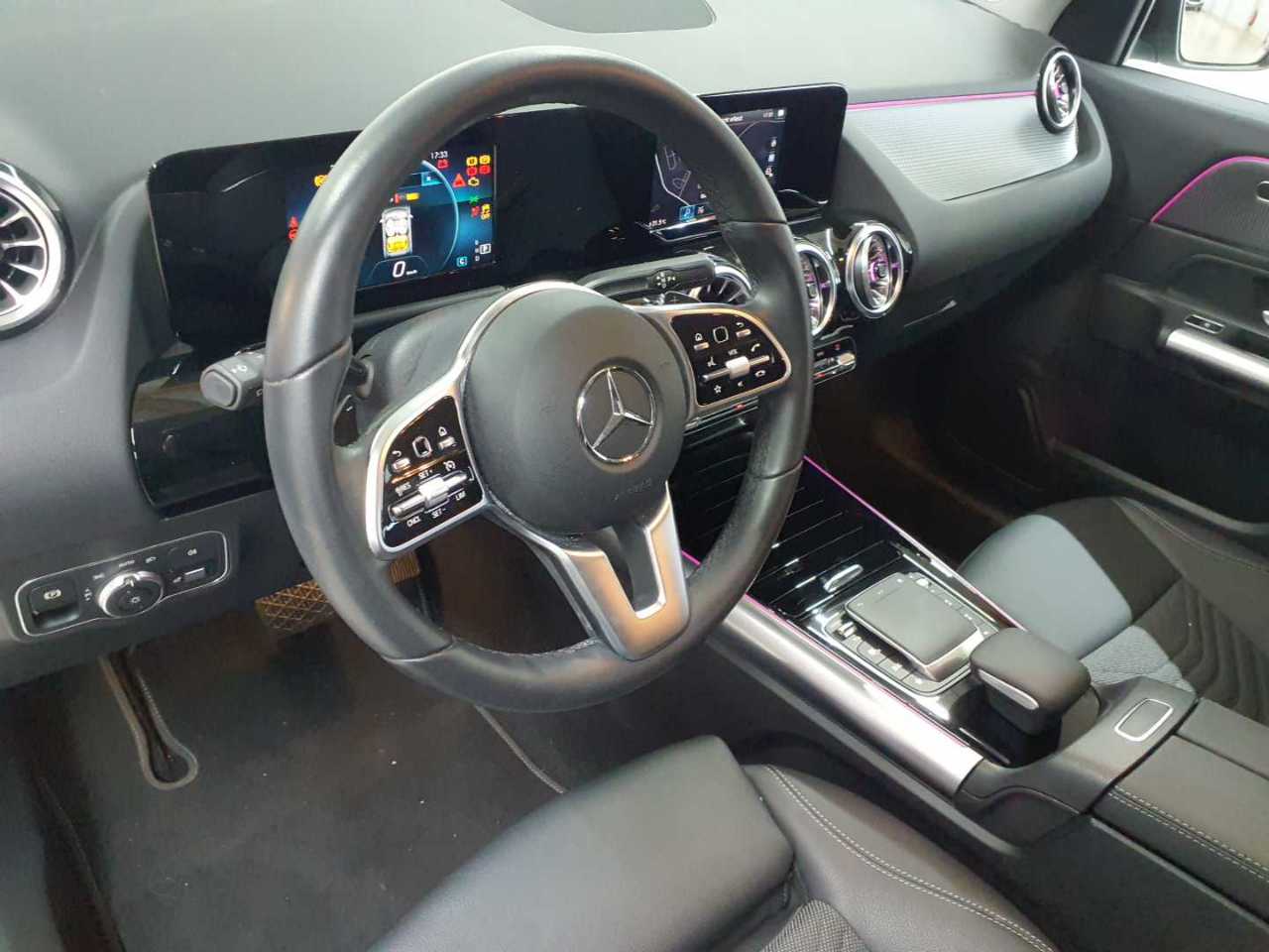 Mercedes-Benz GLA 200 7G-DCT Progressive 9