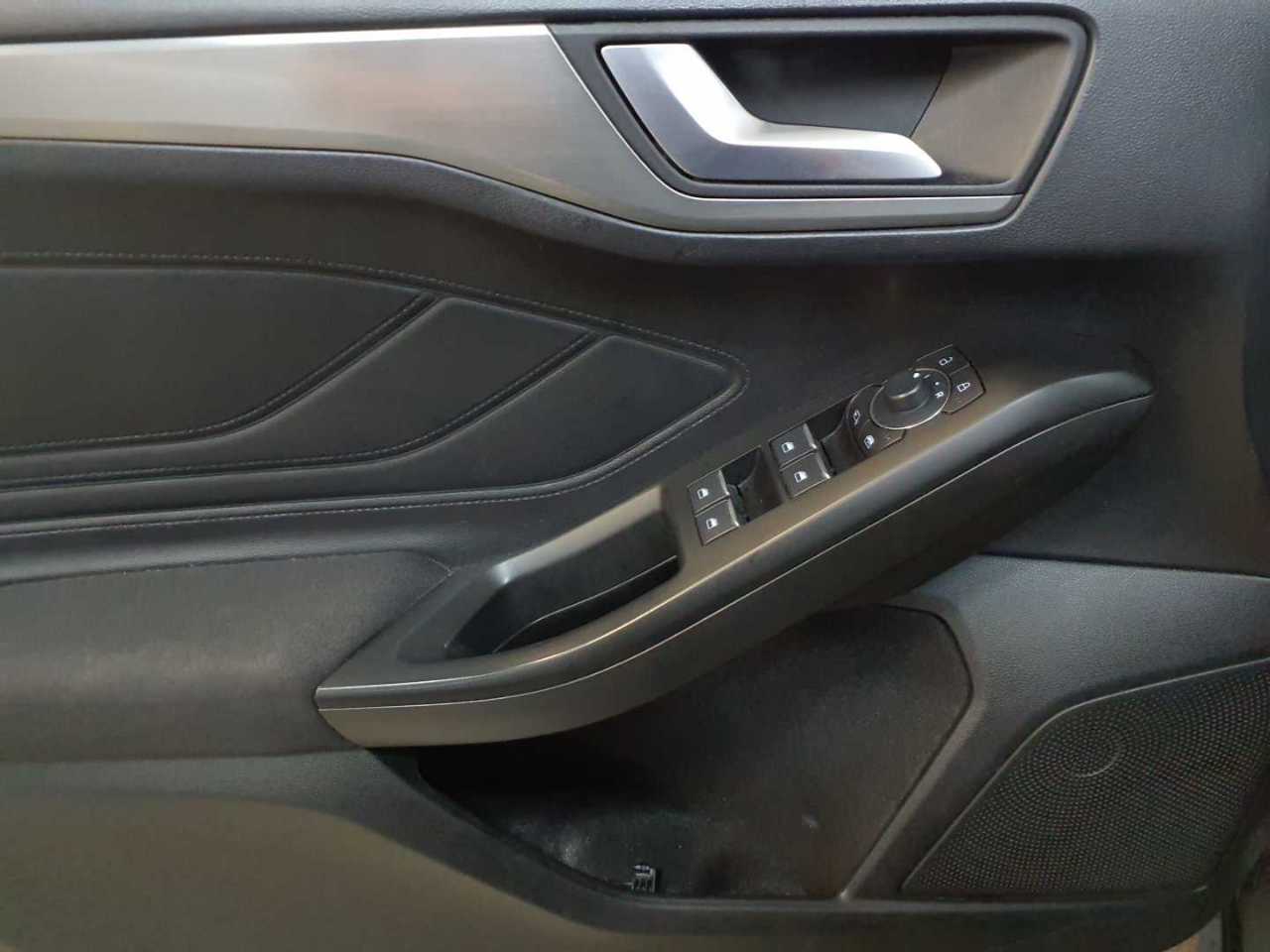 Ford Focus Turnier 1.5 EcoBlue Start-Stopp-System Aut. TITANIUM 18