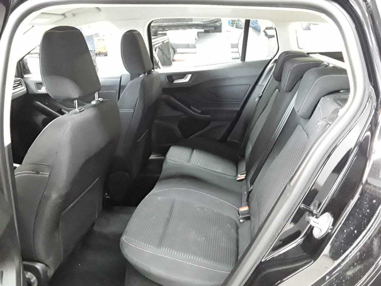 Ford Focus Turnier 1.5 EcoBlue Start-Stopp-System Aut. TITANIUM 14