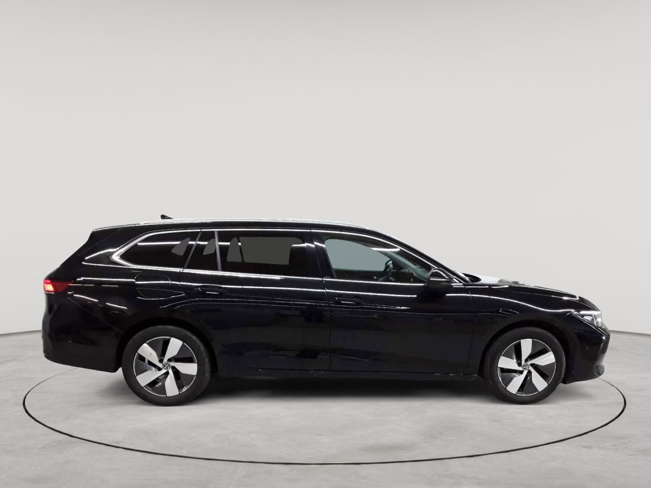 Vw Passat Variant 1.5 e-TSI OPF DSG Business 3