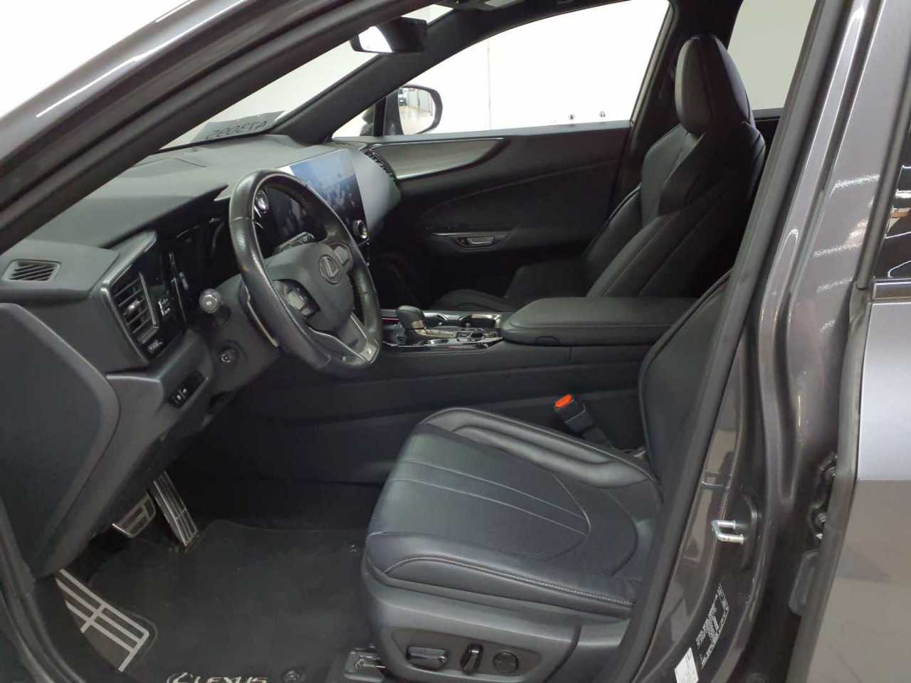 Lexus NX 450h+ E-FOUR F SPORT-Paket 7