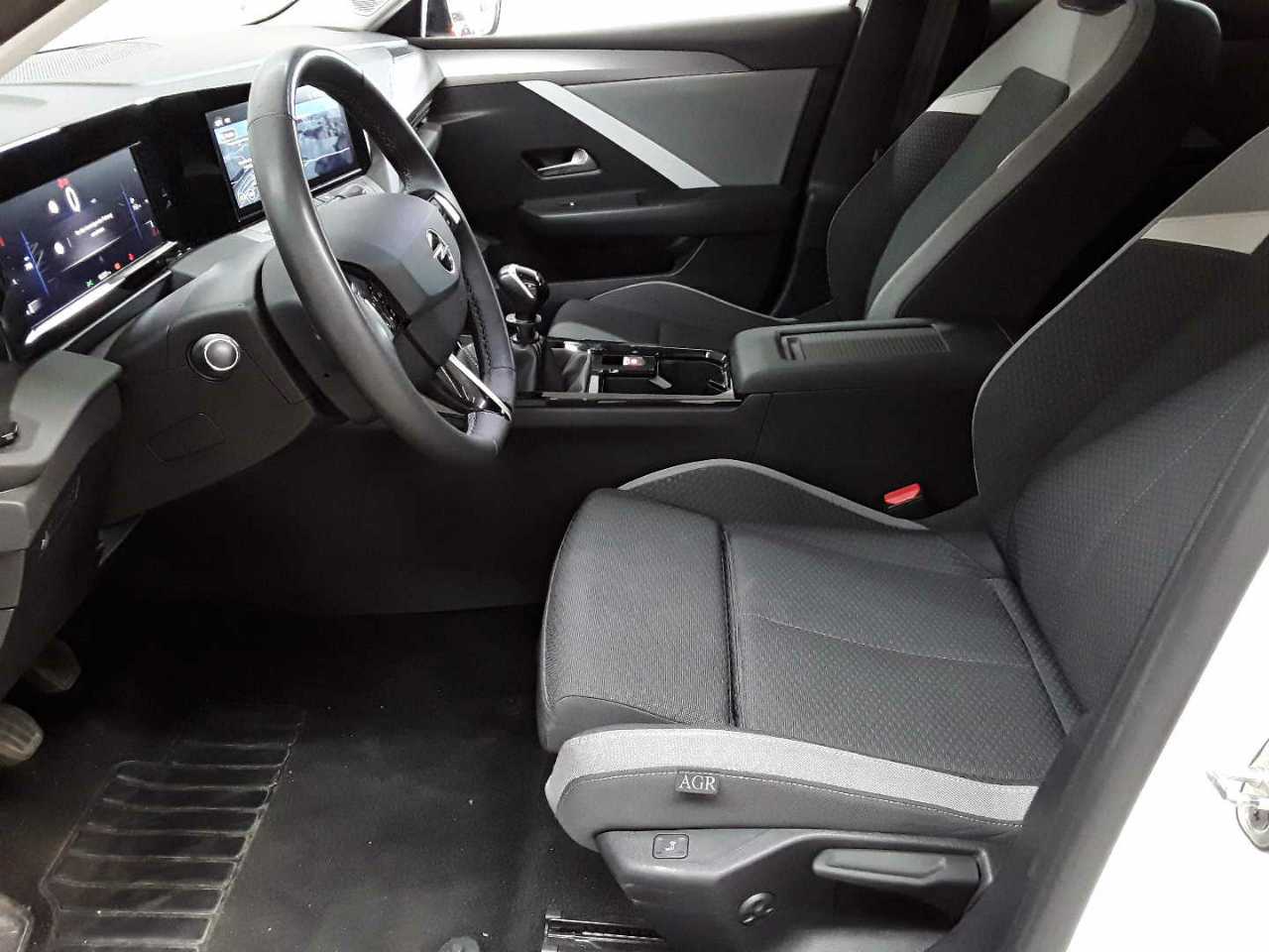 Opel Astra Sports Tourer 1.2 Turbo Enjoy 7