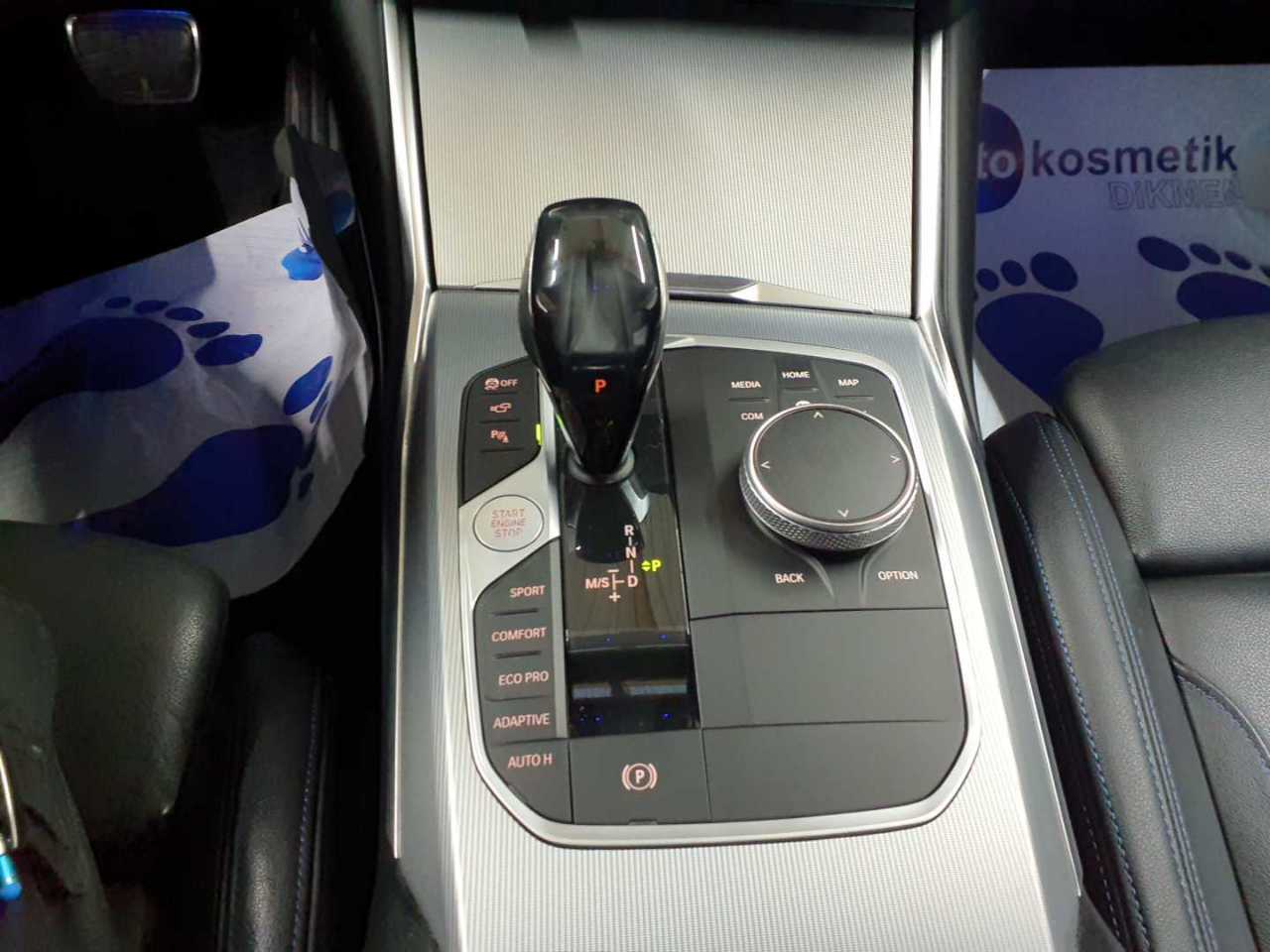 BMW M340i Touring xDrive 10