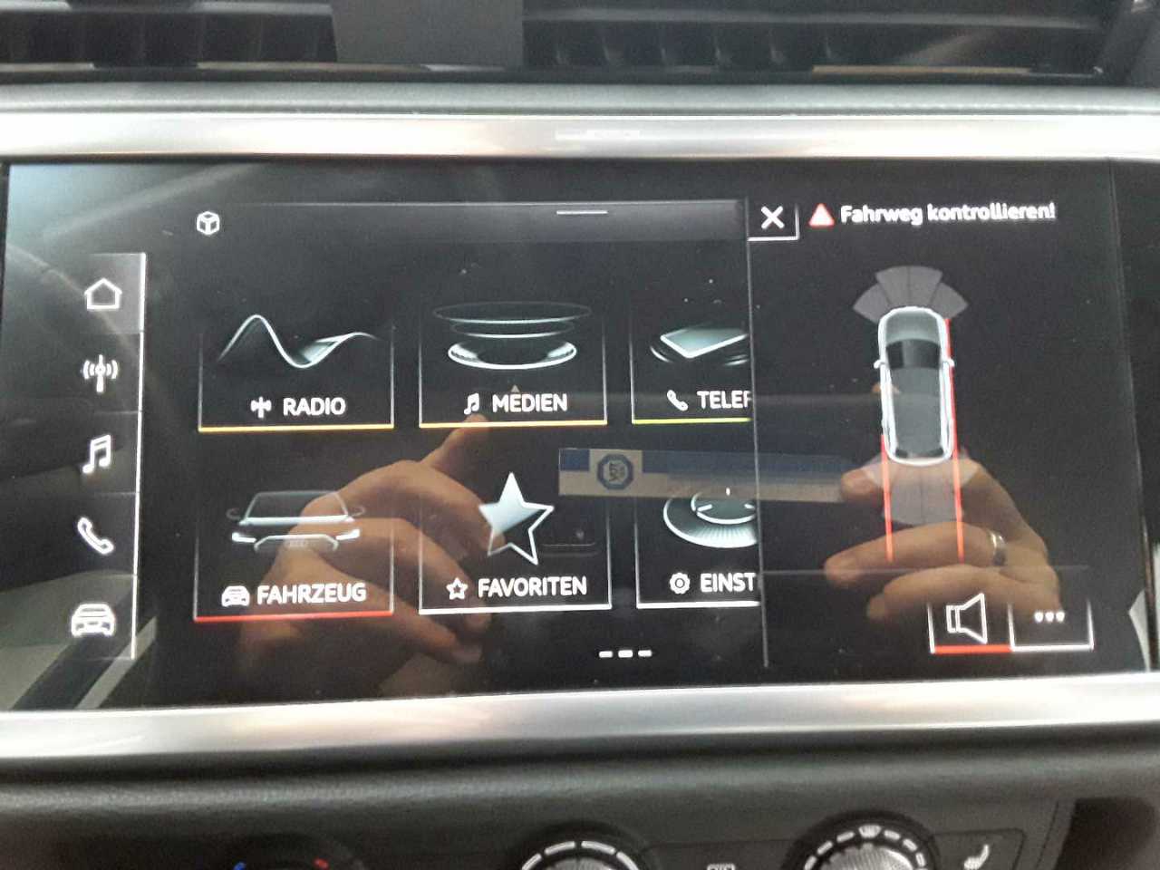 Audi Q3 35 TDI 16