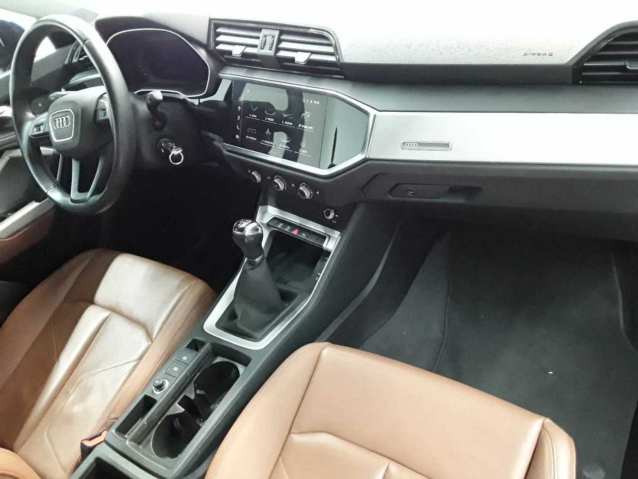 Audi Q3 35 TDI 9