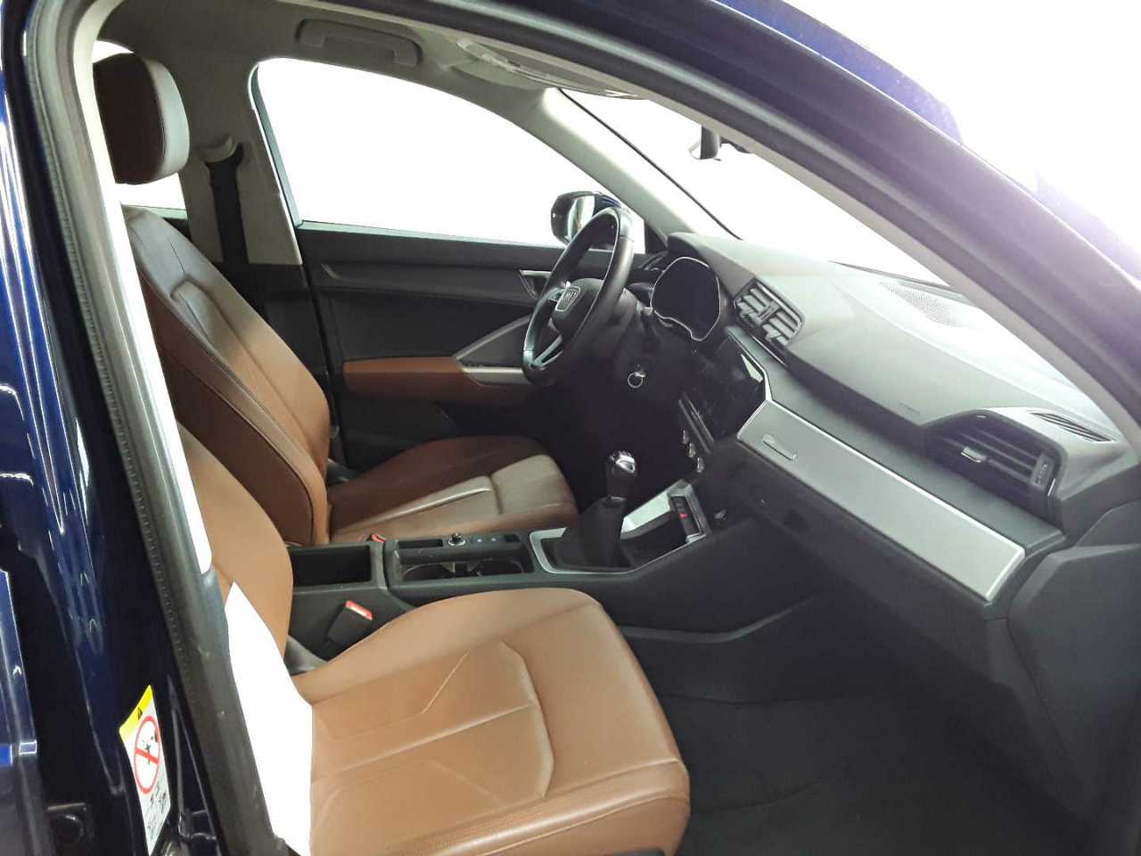 Audi Q3 35 TDI 8