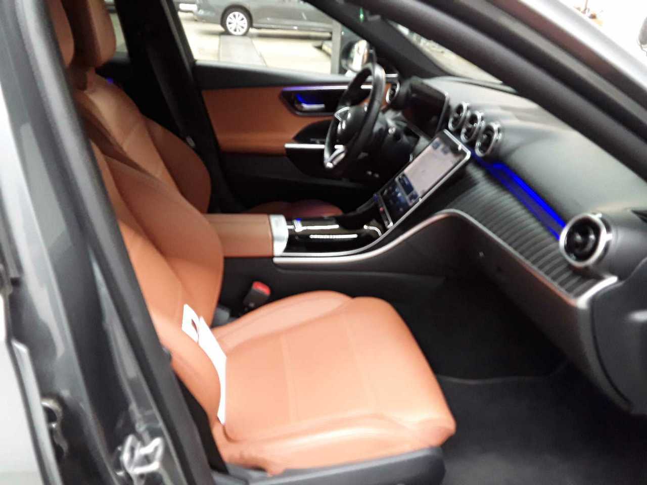 Mercedes-Benz C 300 e T 9G-TRONIC Avantgarde 8