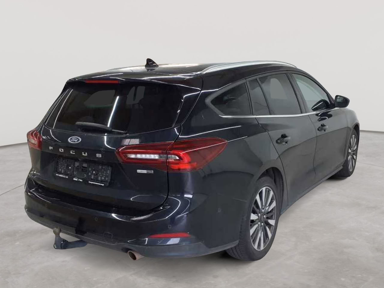Ford Focus Turnier 1.0 EcoBoost Hybrid Aut. TITANIUM X 4