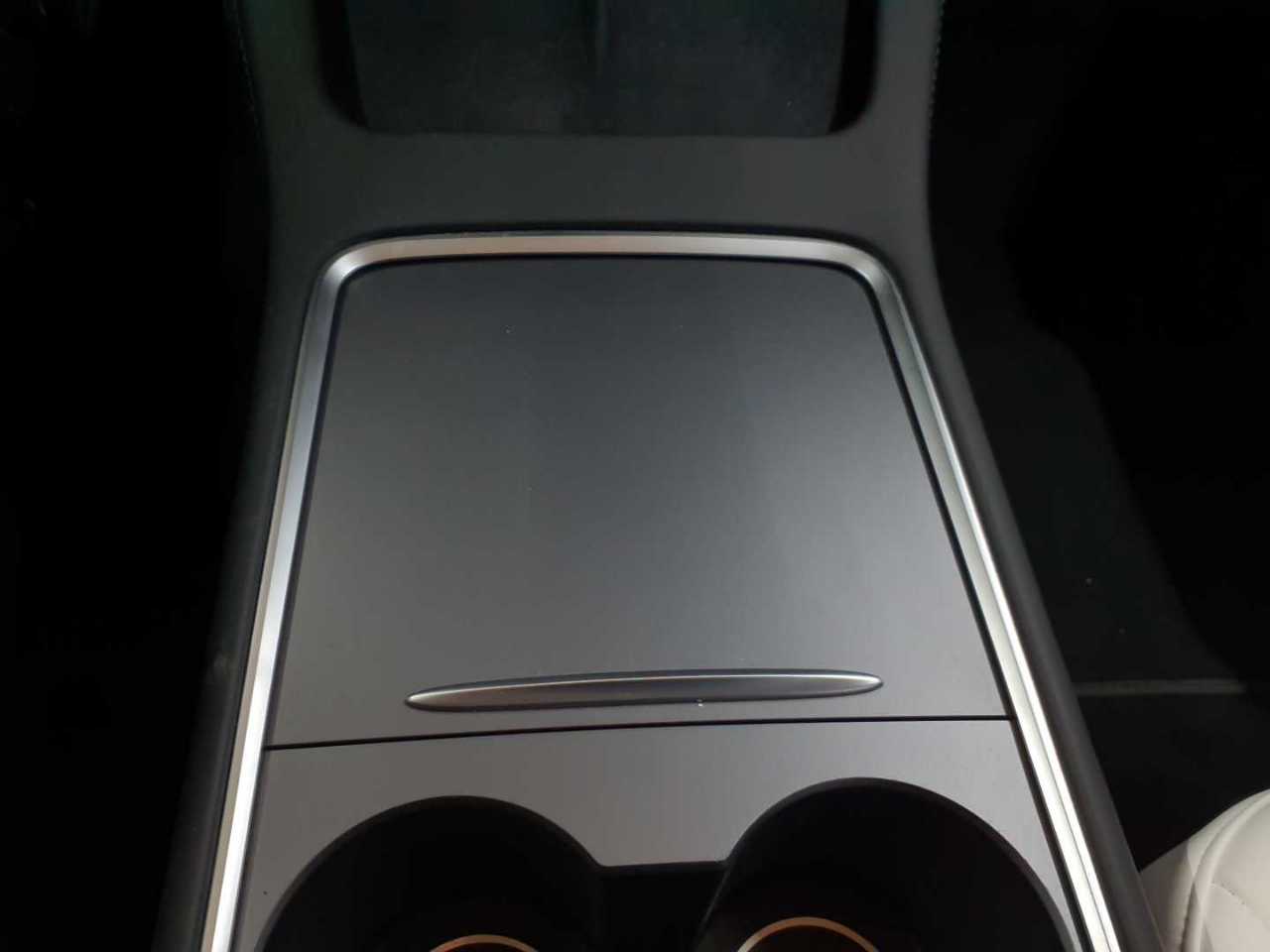Tesla Model 3 Standard Reichweite Plus Hinterradantrieb 10
