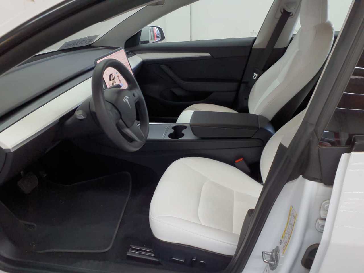 Tesla Model 3 Standard Reichweite Plus Hinterradantrieb 7