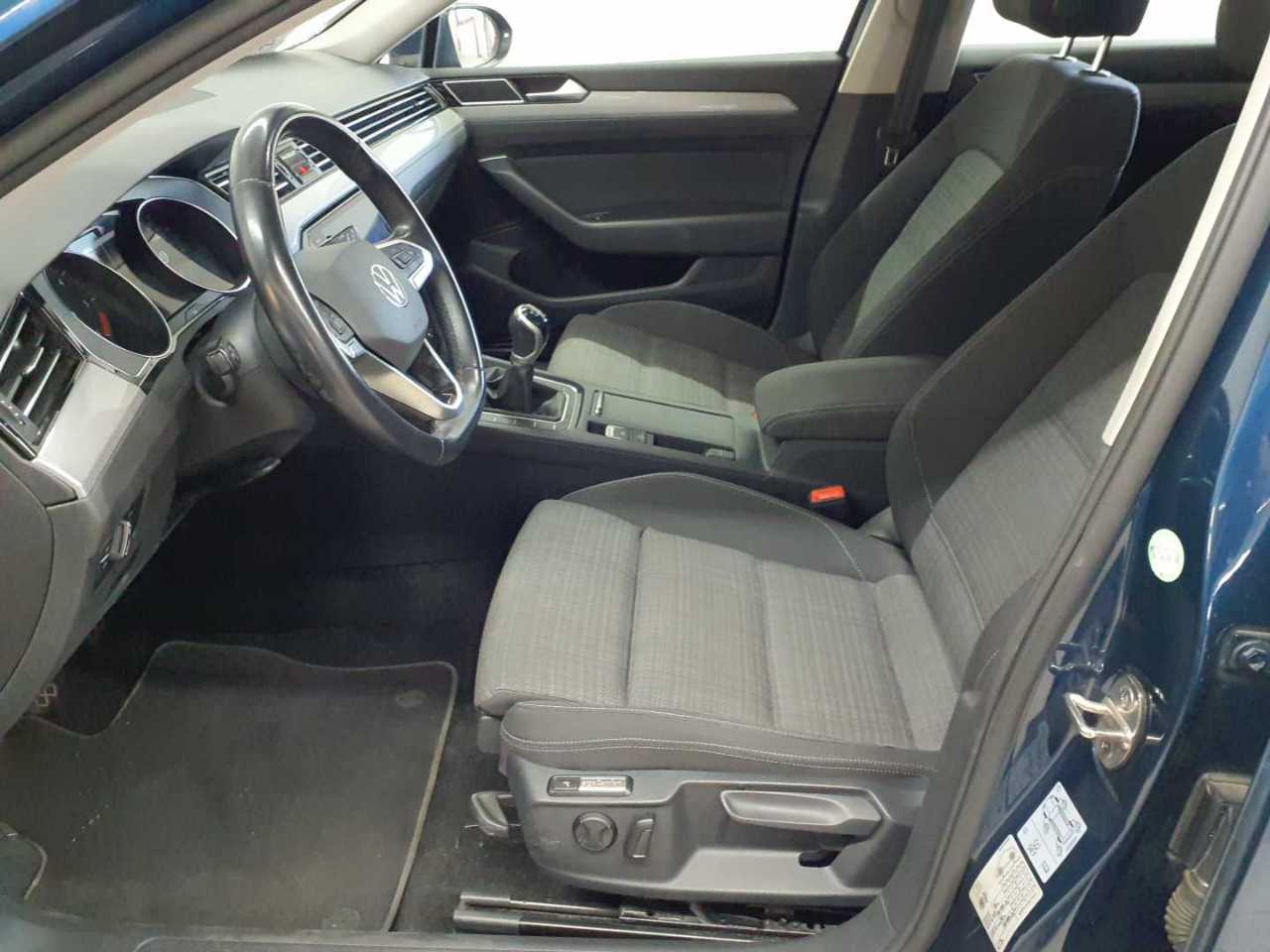 Volkswagen Passat Variant 2.0 TDI SCR Business 8