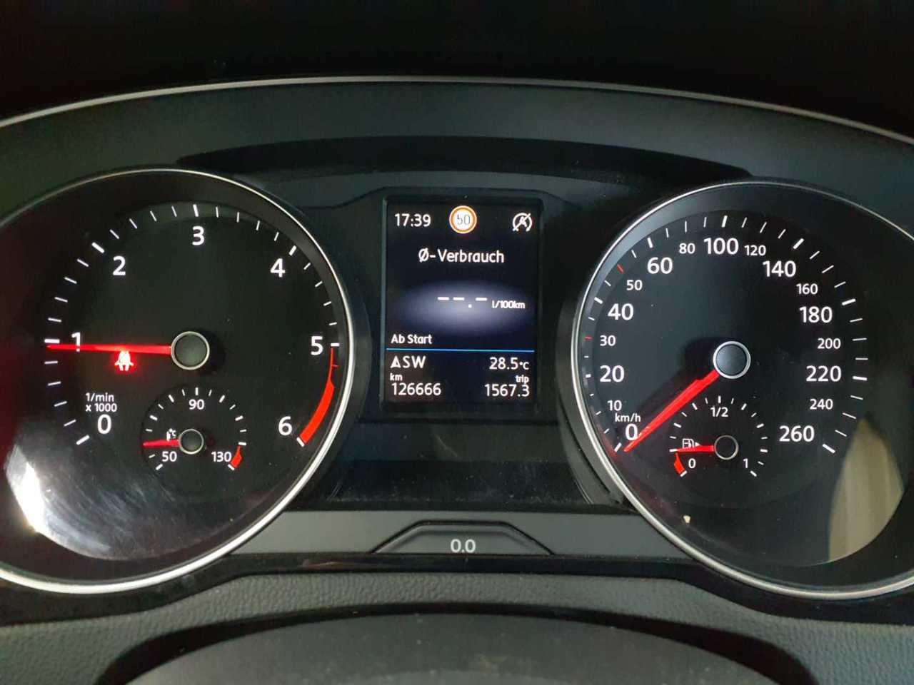 Volkswagen Passat Variant 2.0 TDI SCR Business 11