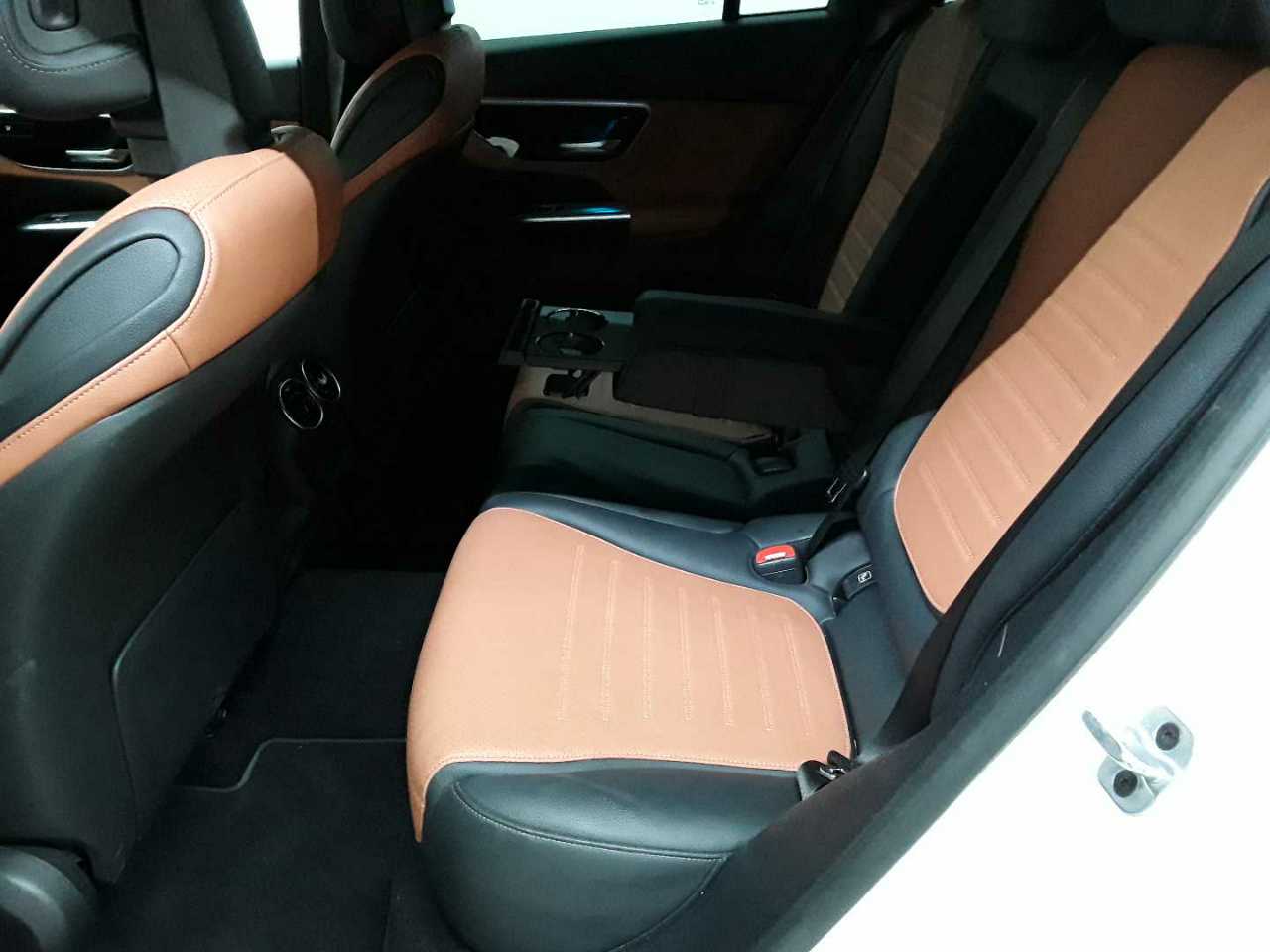 Mercedes-Benz GLC 220 d 4Matic 9G-TRONIC AMG Line Advanced 13