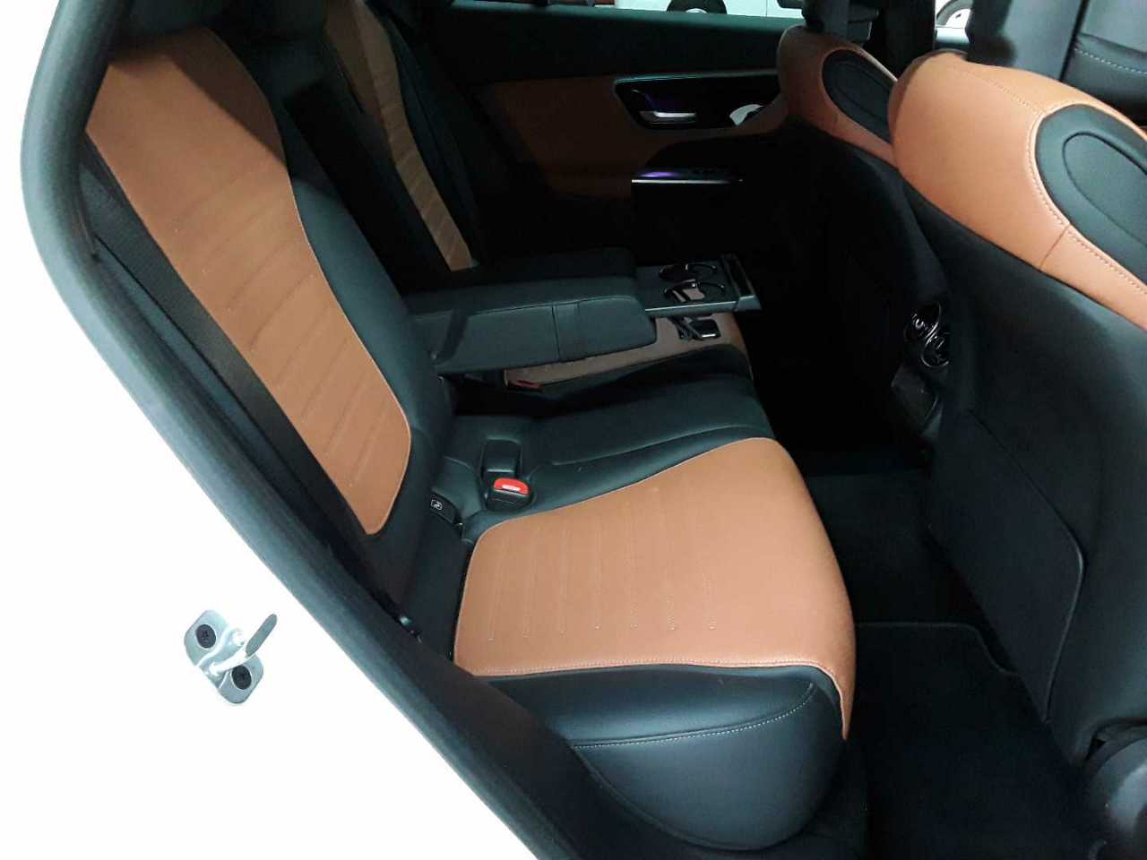 Mercedes-Benz GLC 220 d 4Matic 9G-TRONIC AMG Line Advanced 14