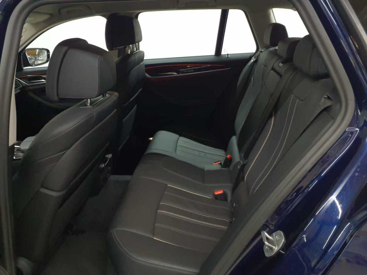 BMW 530d xDrive Touring Aut. 13