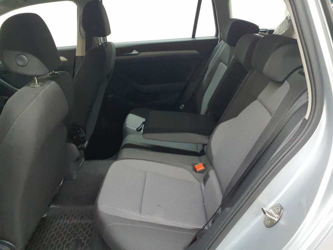 Volkswagen Passat Variant 2.0 TDI SCR DSG 14