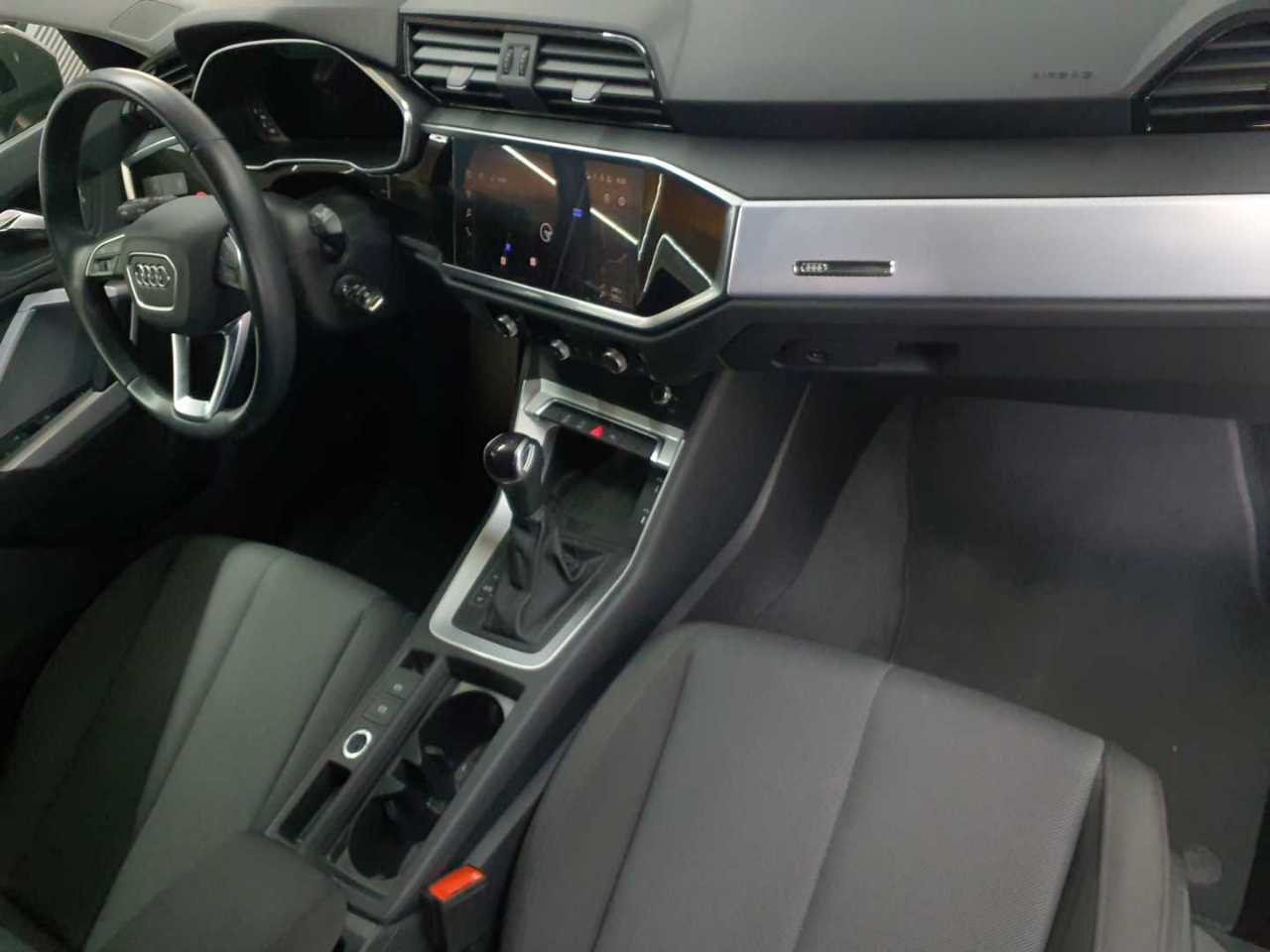 Audi Q3 35 TDI S tronic advanced 9