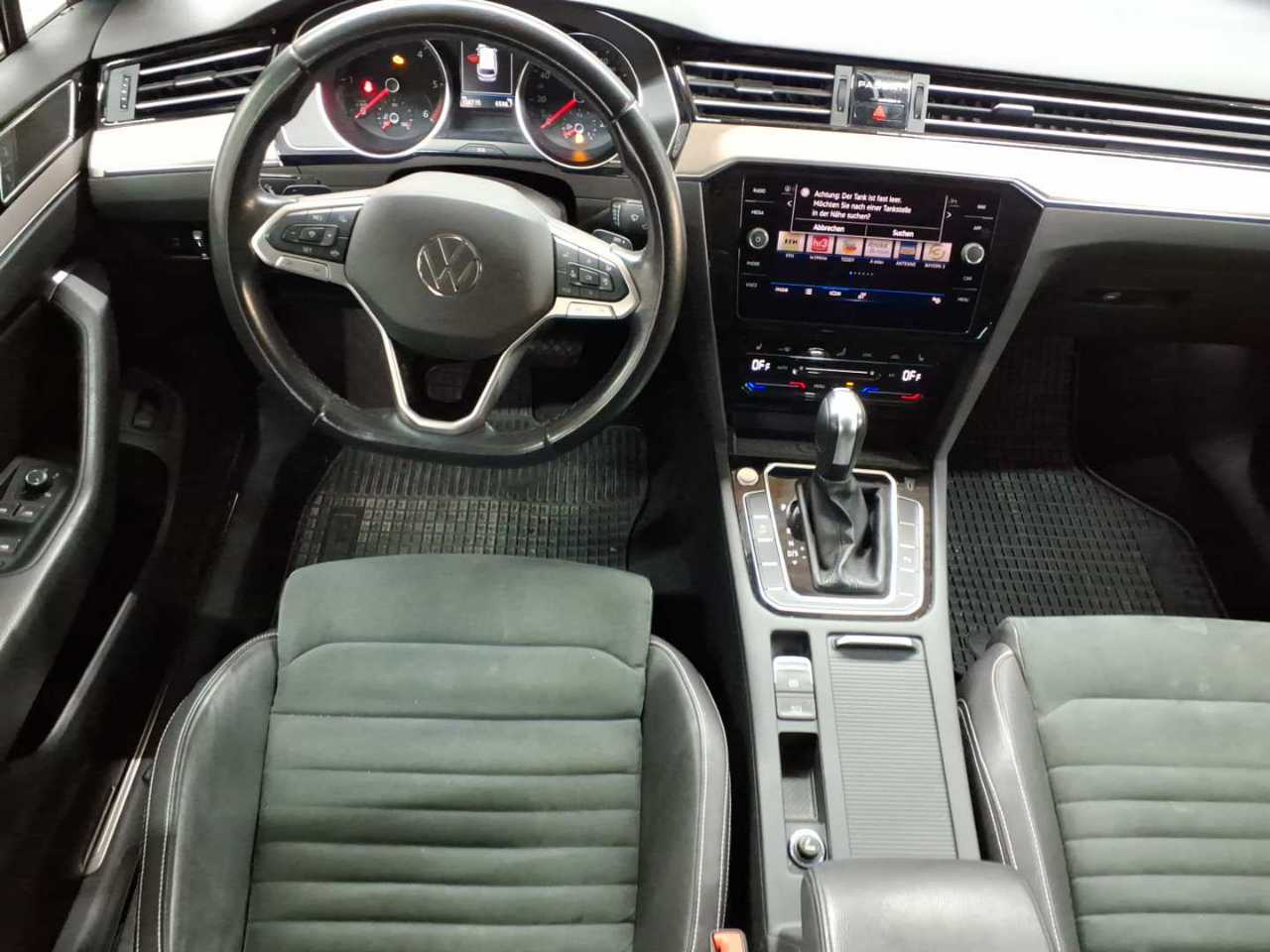 Vw Passat Variant 2.0 TDI SCR DSG Elegance 10