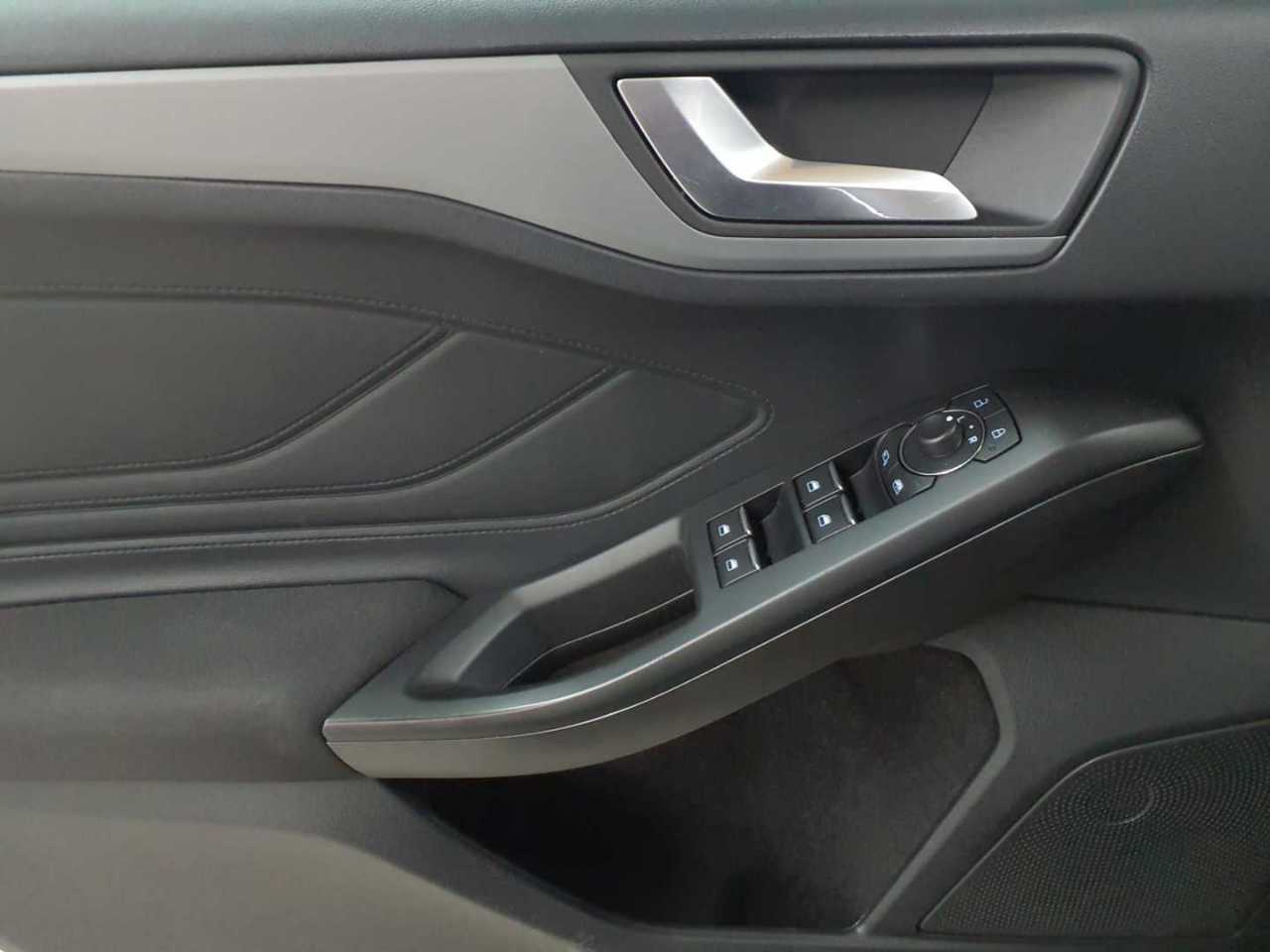 Ford Focus Turnier 1.5 EcoBlue Start-Stopp-System Aut. COOL&CONNECT 18