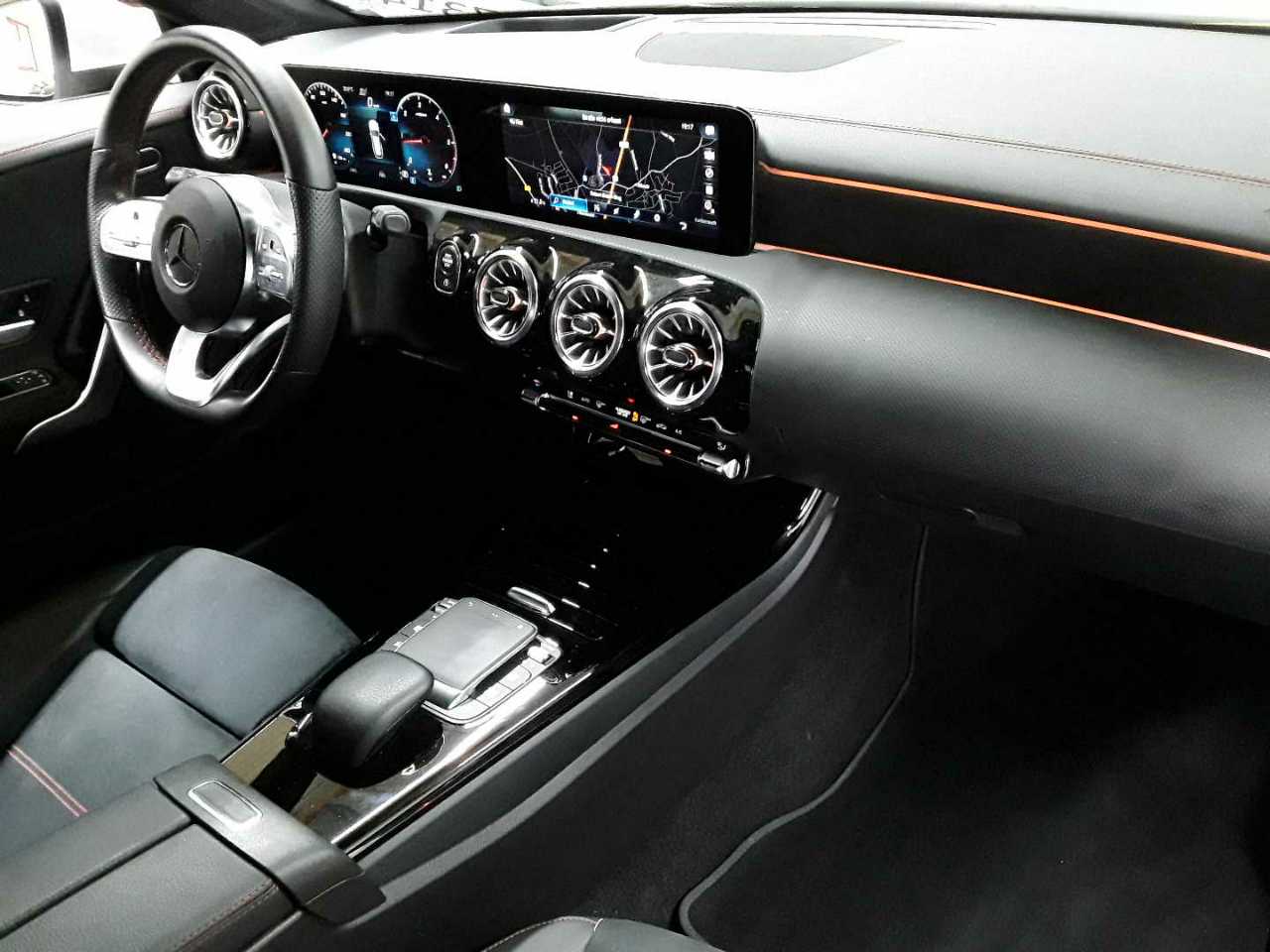 Mercedes-Benz CLA 200 d 4Matic Shooting Brake 8G-DCT AMG Line 9
