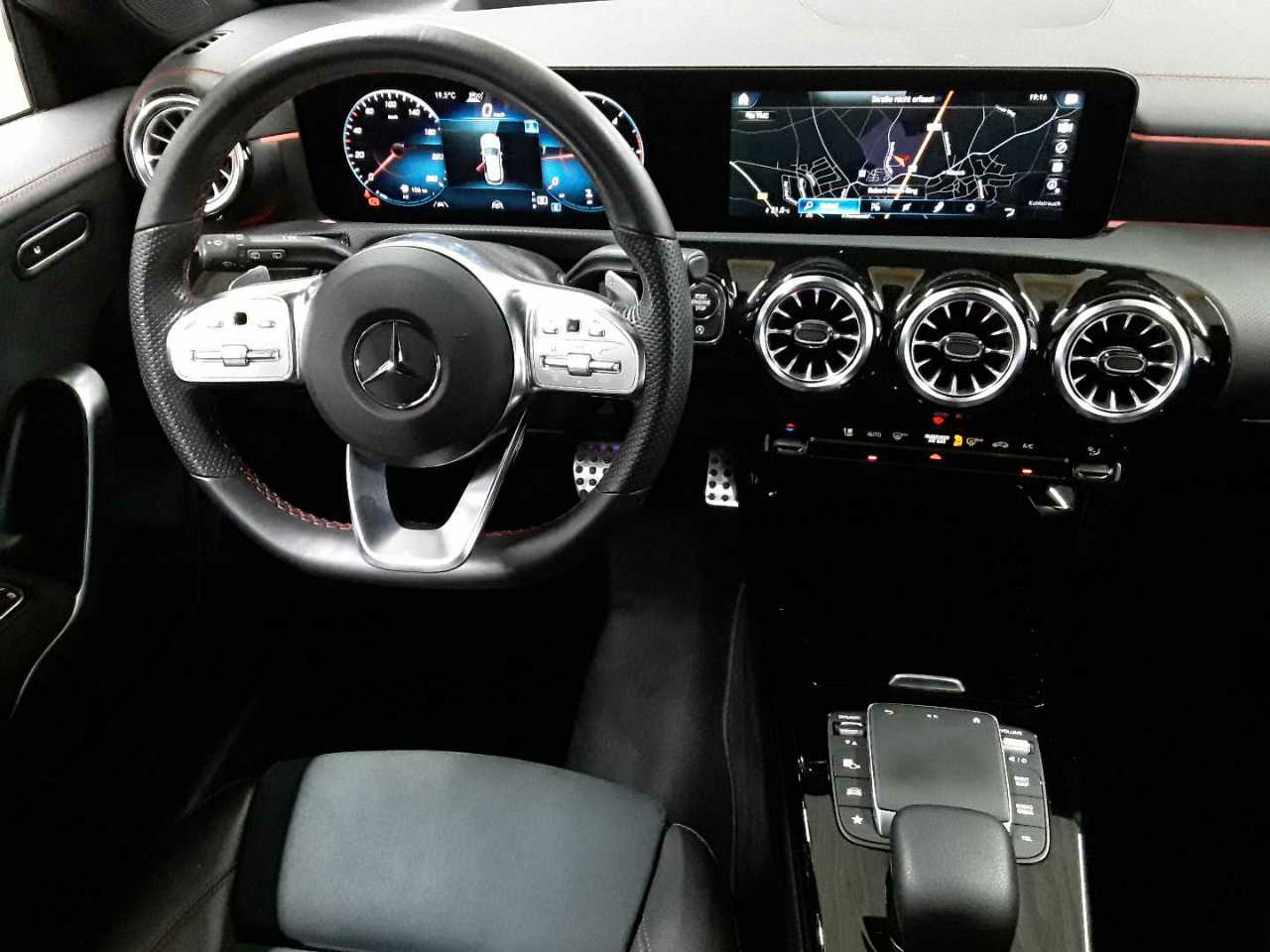 Mercedes-Benz CLA 200 d 4Matic Shooting Brake 8G-DCT AMG Line 10