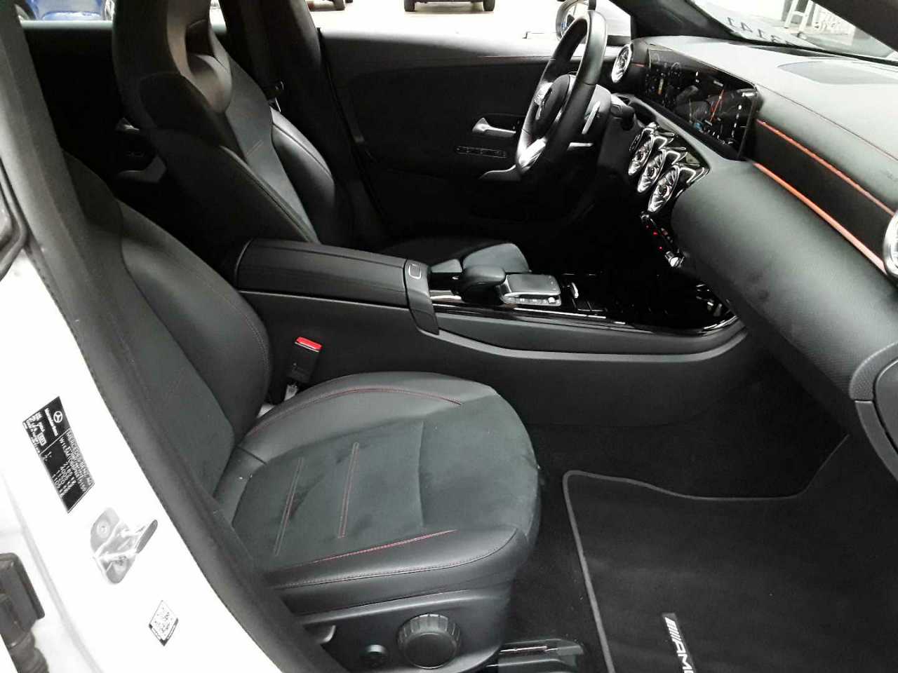 Mercedes-Benz CLA 200 d 4Matic Shooting Brake 8G-DCT AMG Line 8