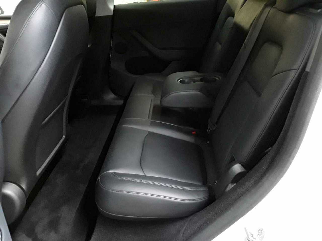 Tesla Model Y Long Range Dual Motor AWD 13