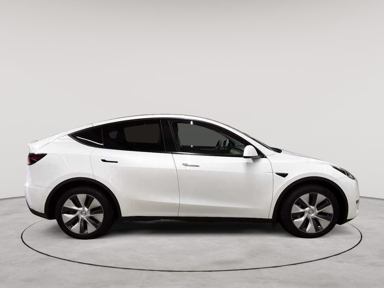 Tesla Model Y Long Range Dual Motor AWD 3