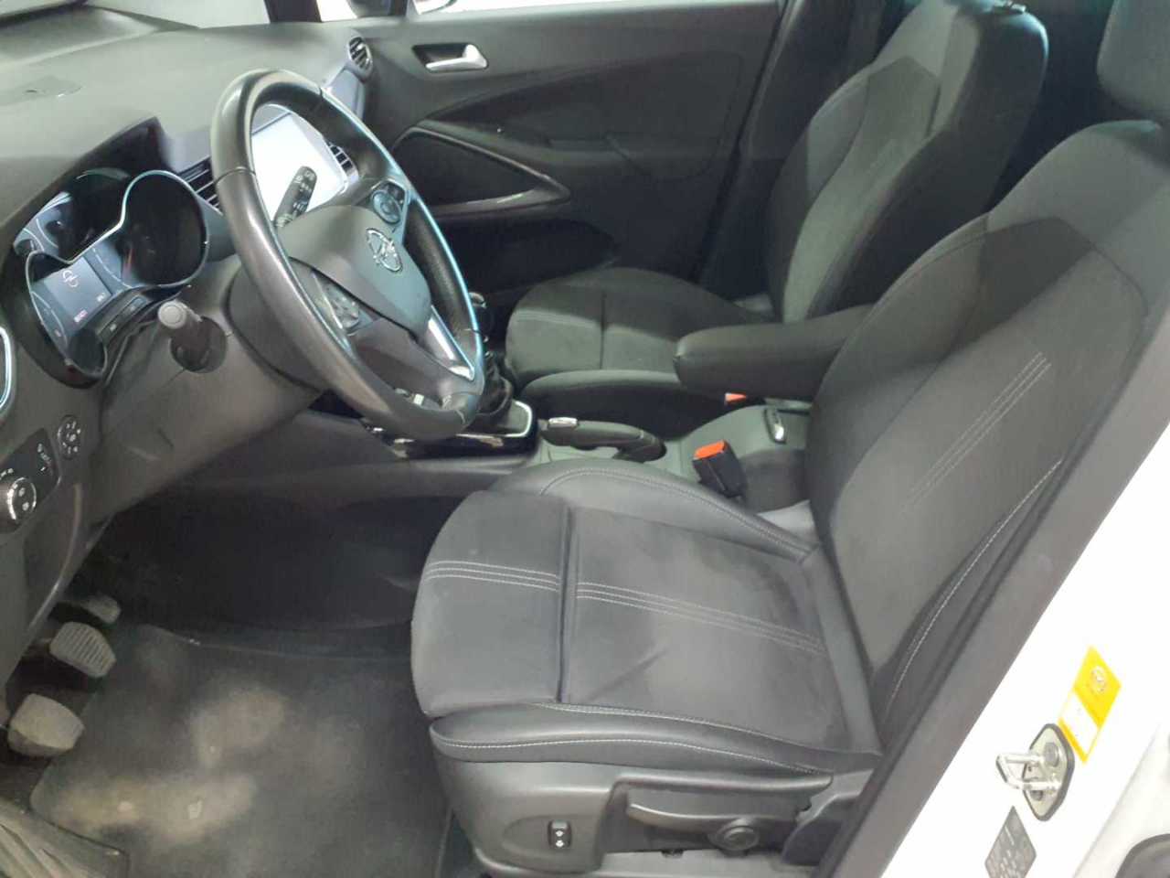 Opel Crossland 1.5 Diesel Business Elegance 8
