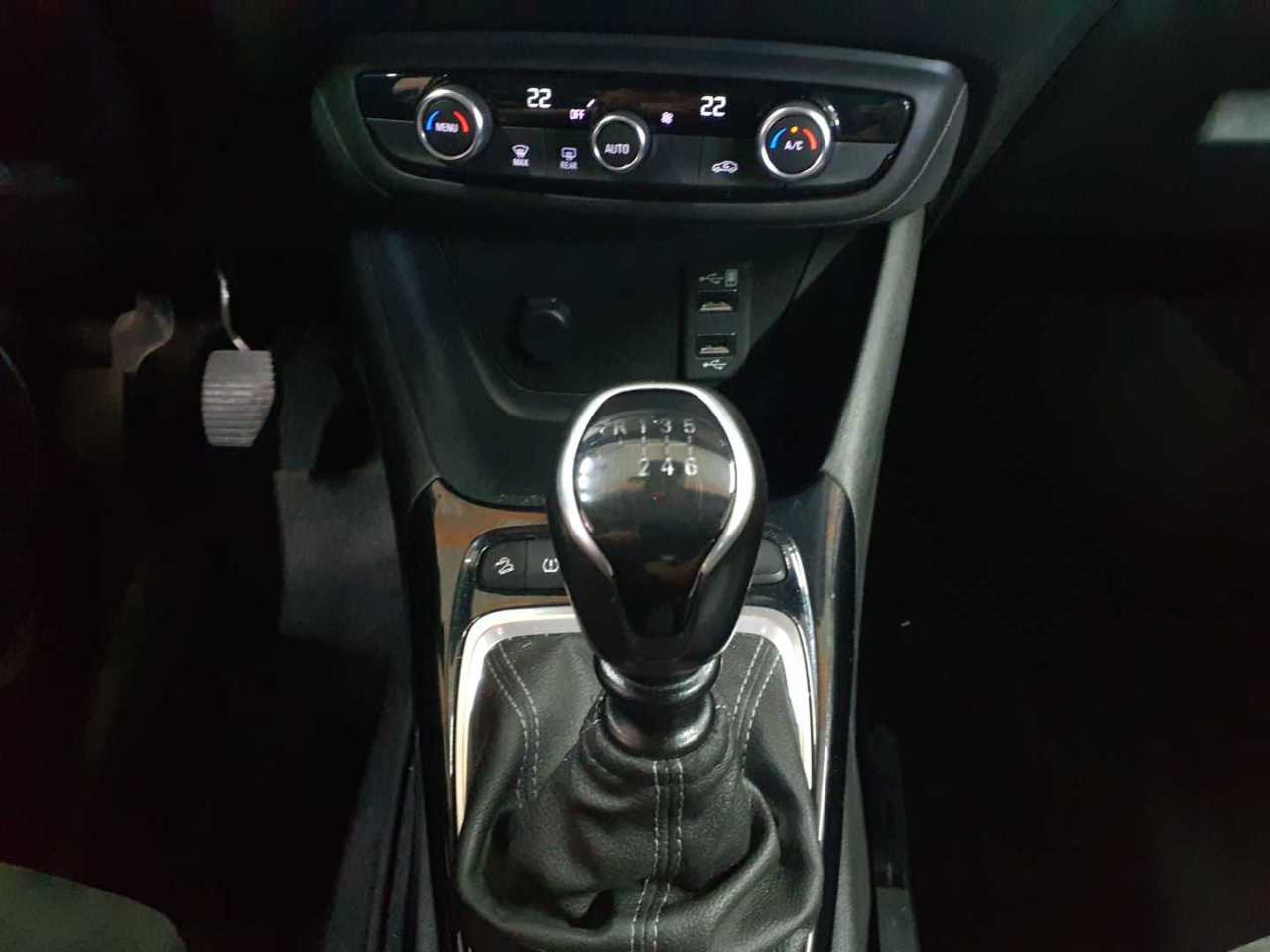 Opel Crossland 1.5 Diesel Business Elegance 10