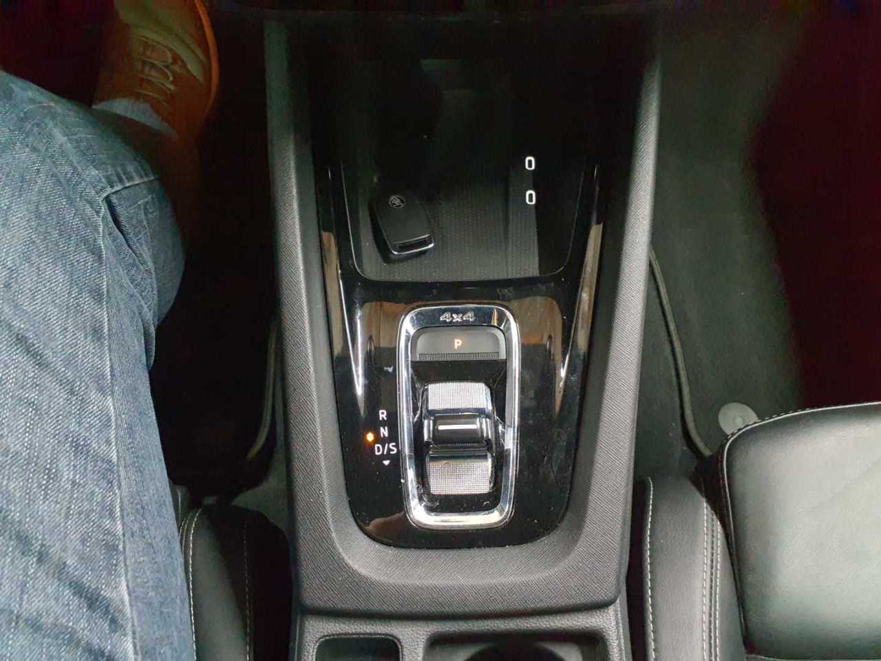 Skoda Octavia Combi 2.0 TDI DSG 4x4 RS Plus 10