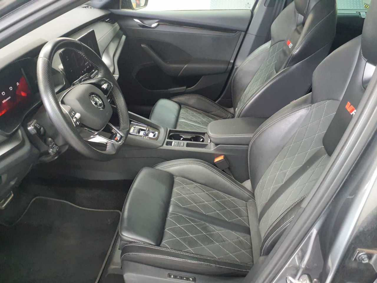 Skoda Octavia Combi 2.0 TDI DSG 4x4 RS Plus 7