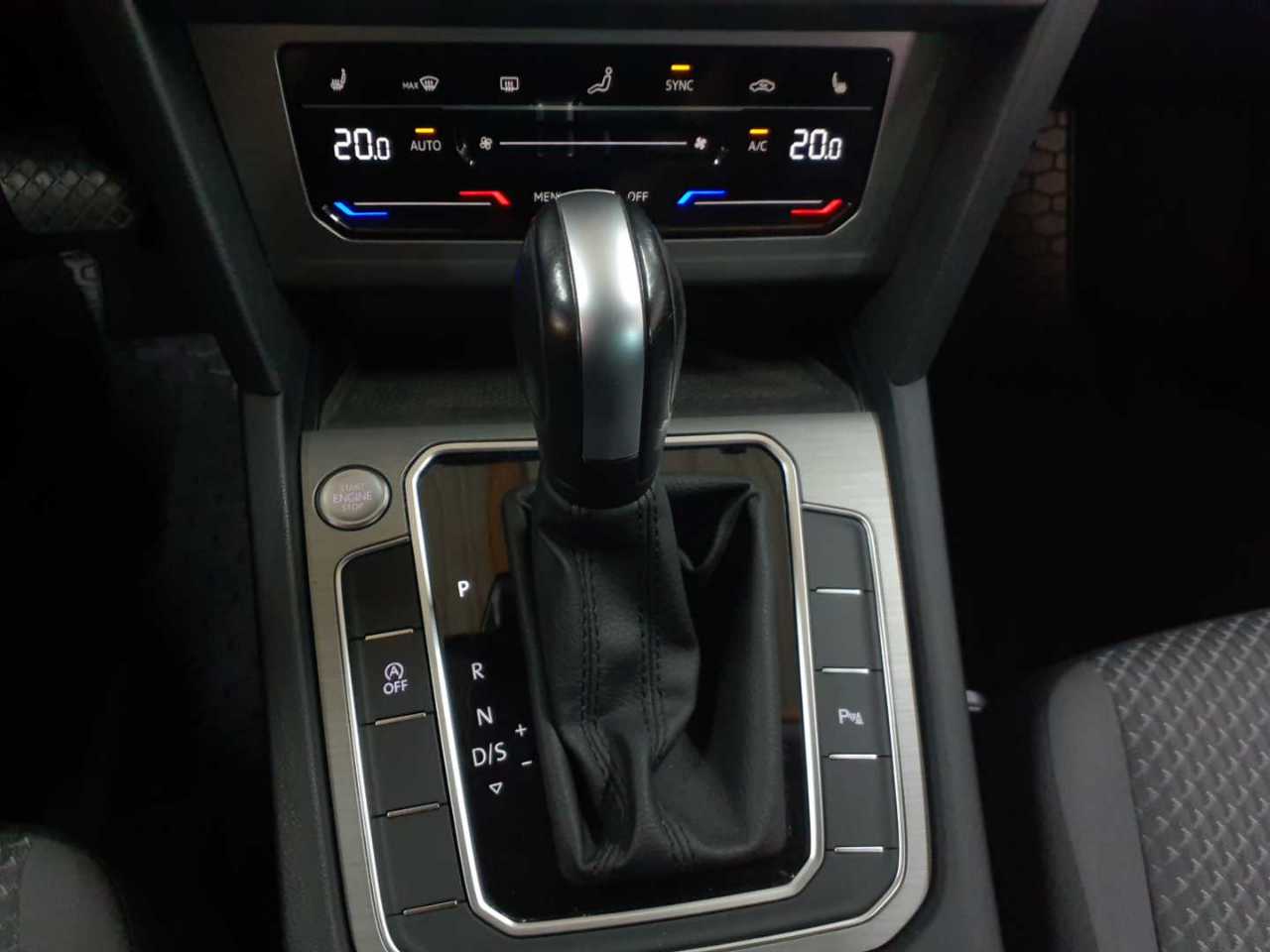 Vw Passat Variant 2.0 TDI SCR DSG Conceptline 10
