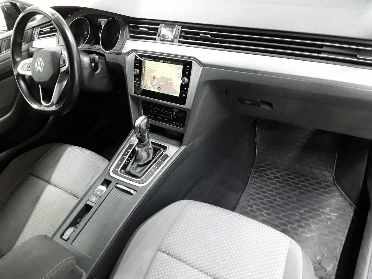 Volkswagen Passat Variant 2.0 TDI SCR DSG Conceptline 9