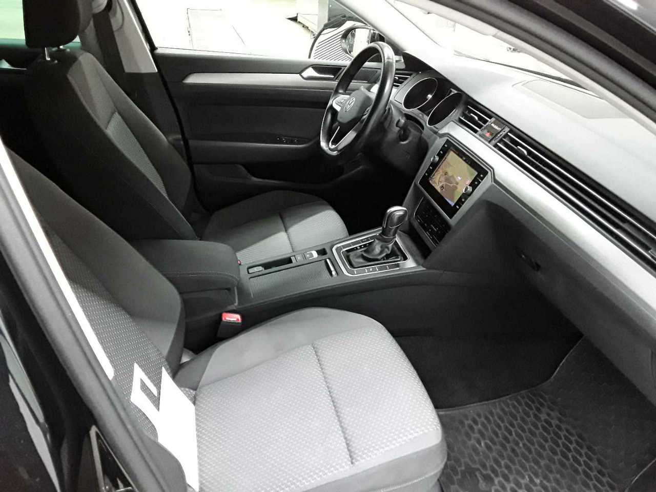 Volkswagen Passat Variant 2.0 TDI SCR DSG Conceptline 8