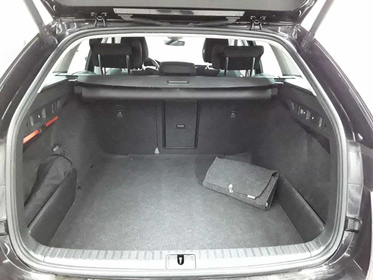 Skoda Octavia Combi 2.0 TDI DSG Style 15