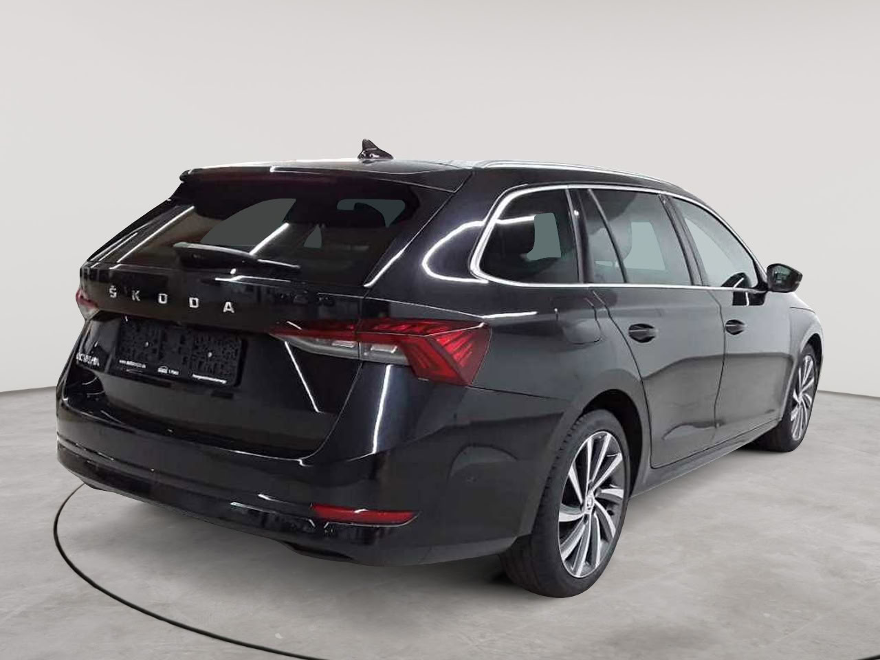 Skoda Octavia Combi 2.0 TDI DSG Style 4