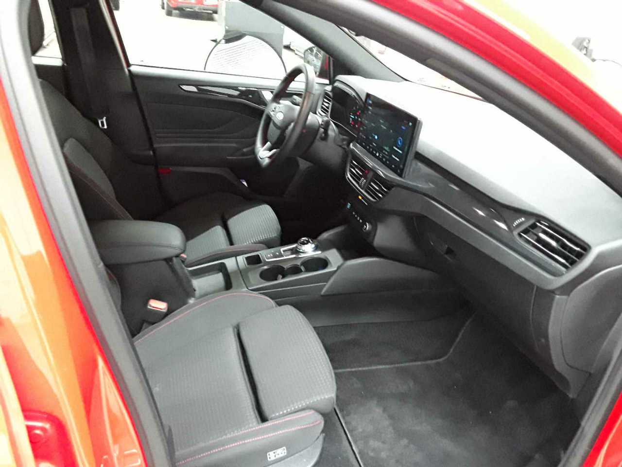 Ford Focus Turnier 1.5 EcoBlue Start-Stopp-System Aut. ST-LINE 8