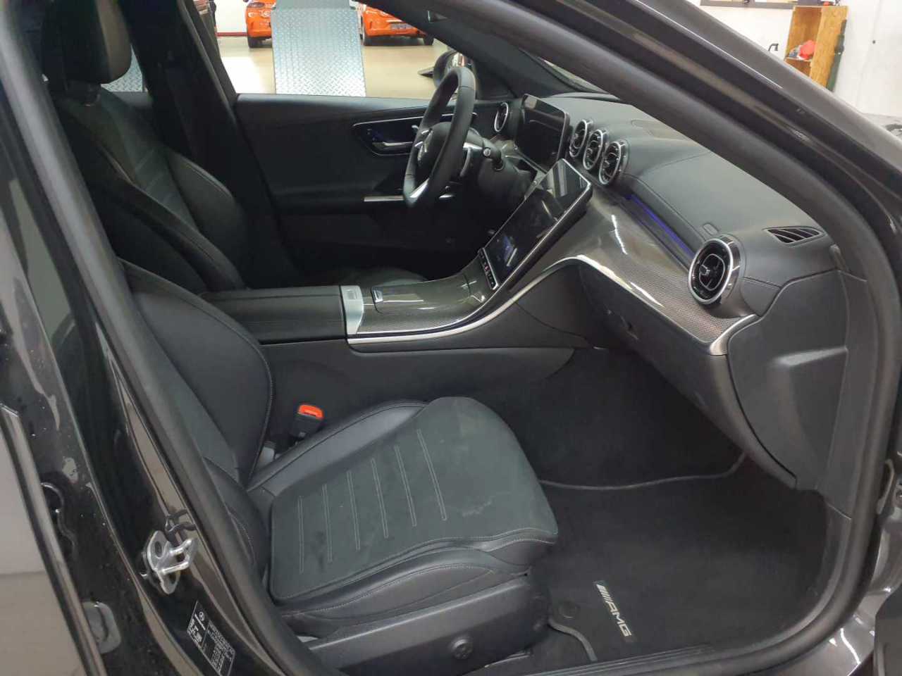Mercedes-Benz C 300 d T 9G-TRONIC AMG Line 8